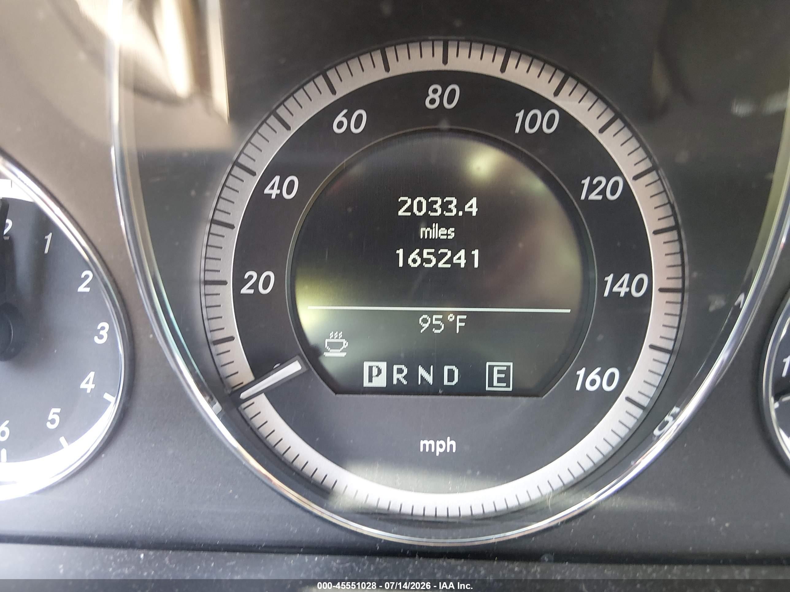 2011 Mercedes-benz E 550 White vin: WDDKJ7CB7BF065669