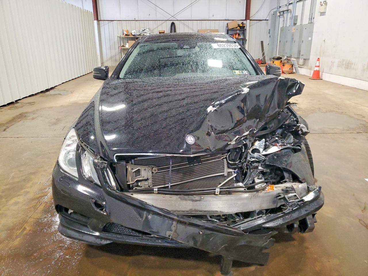 2011 Mercedes-benz E 550 Черный vin: WDDKJ7CB8BF071660