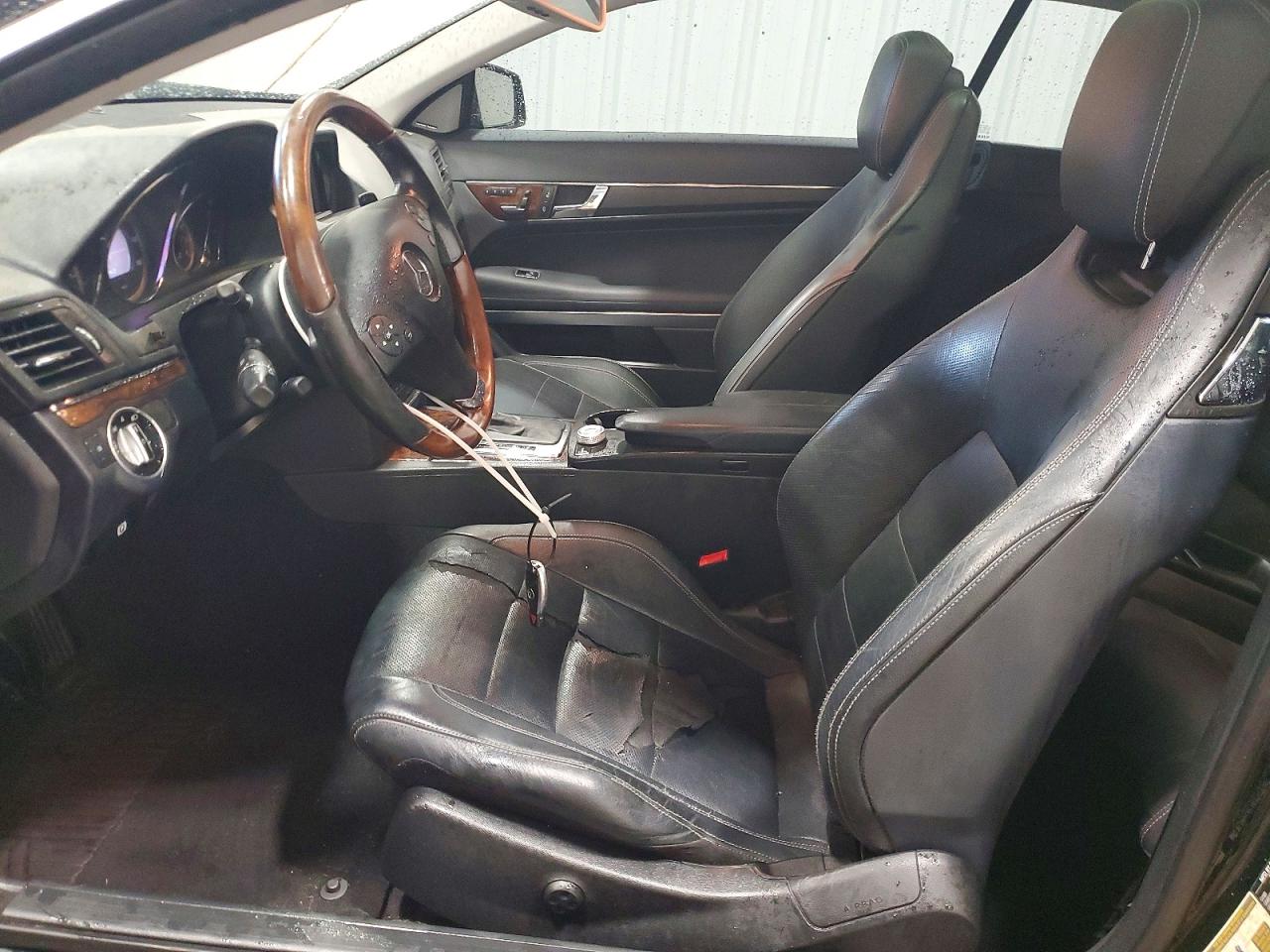 2011 Mercedes-benz E 550 Черный vin: WDDKJ7CB8BF071660