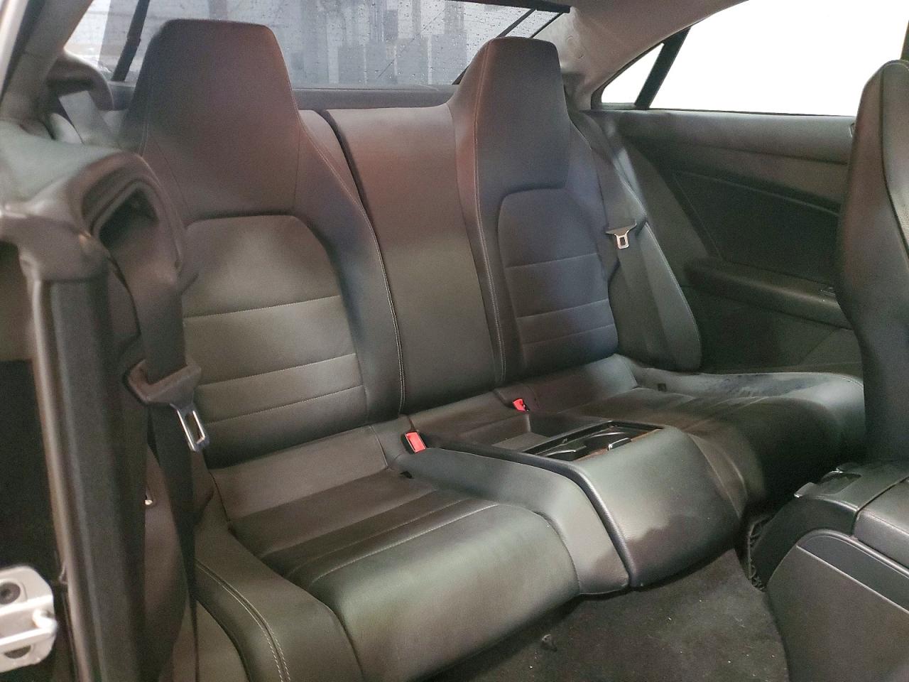 2011 Mercedes-benz E 550 Черный vin: WDDKJ7CB8BF071660