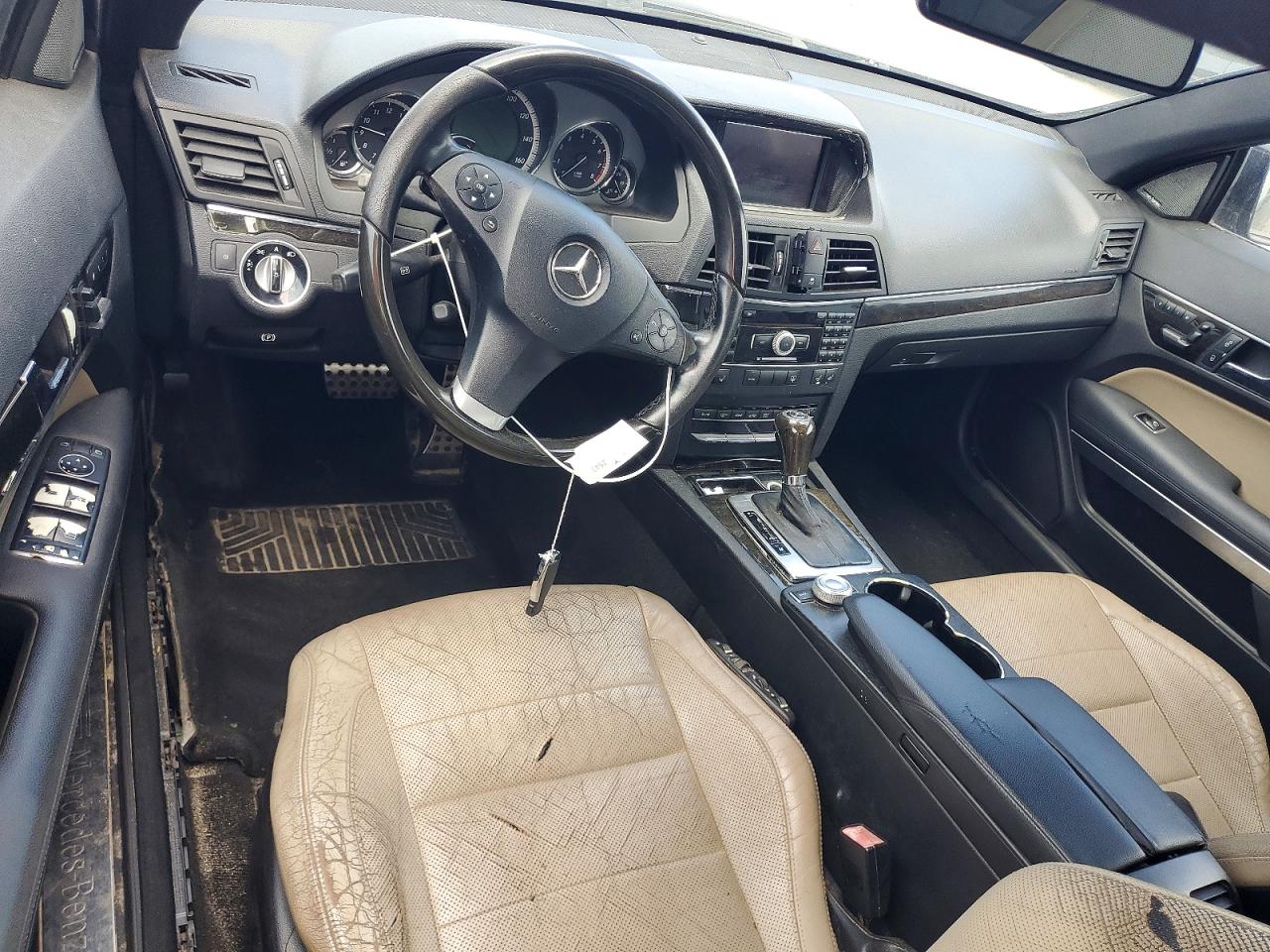 2011 Mercedes-benz E 550 Black vin: WDDKJ7CB9BF065625
