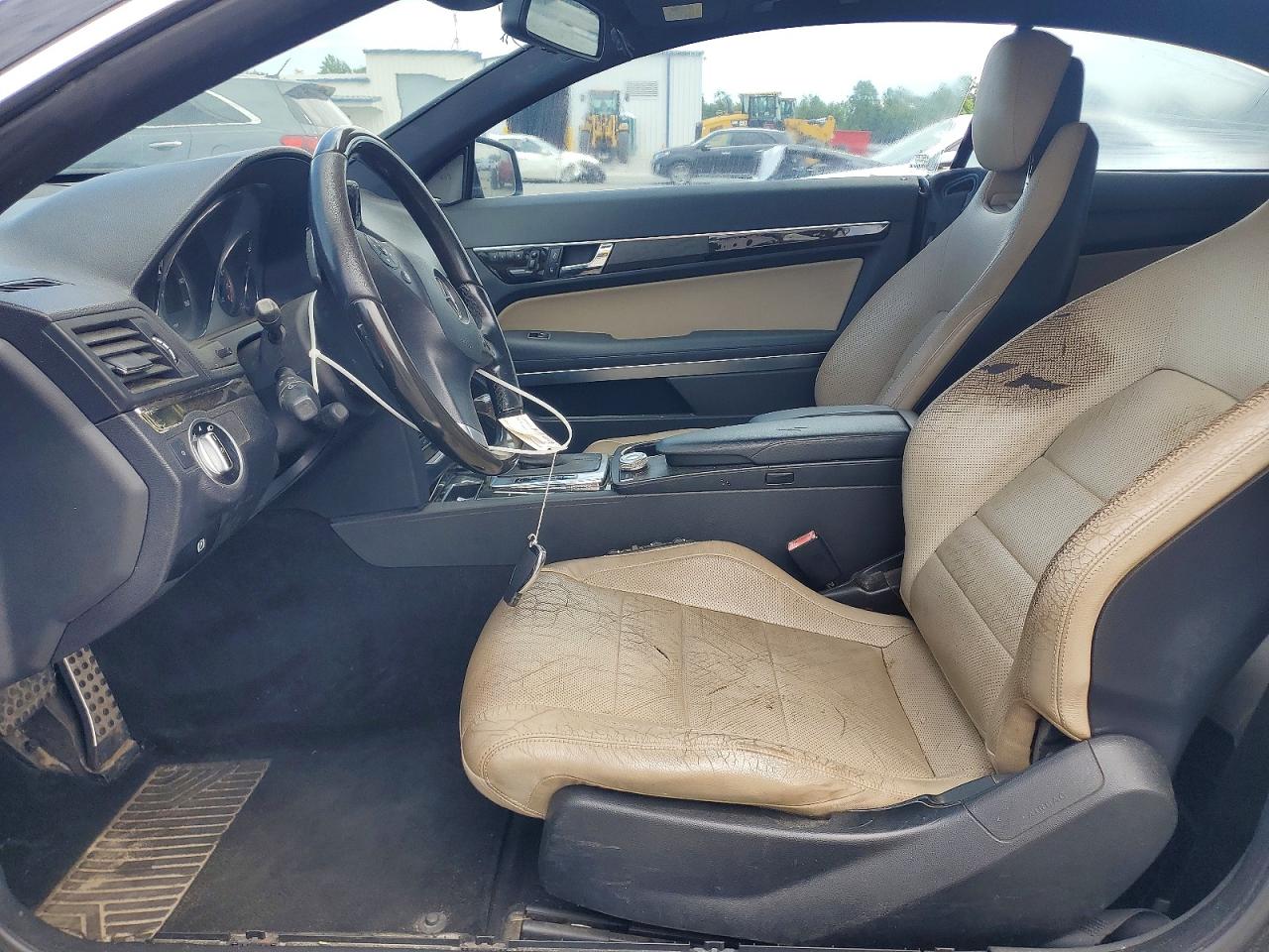 2011 Mercedes-benz E 550 Black vin: WDDKJ7CB9BF065625