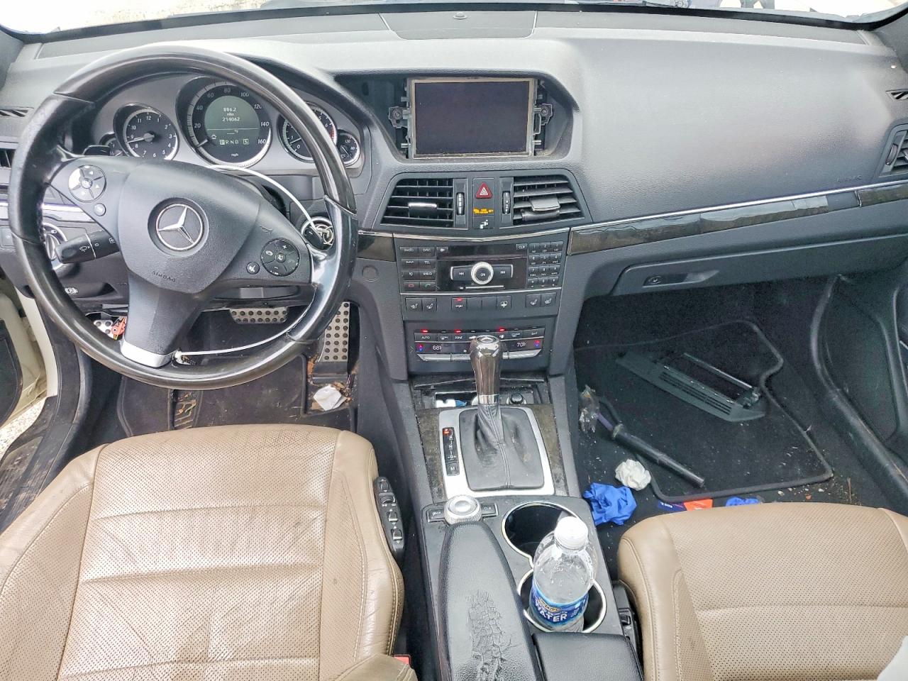 2011 Mercedes-benz E 550 White vin: WDDKJ7CB9BF076754