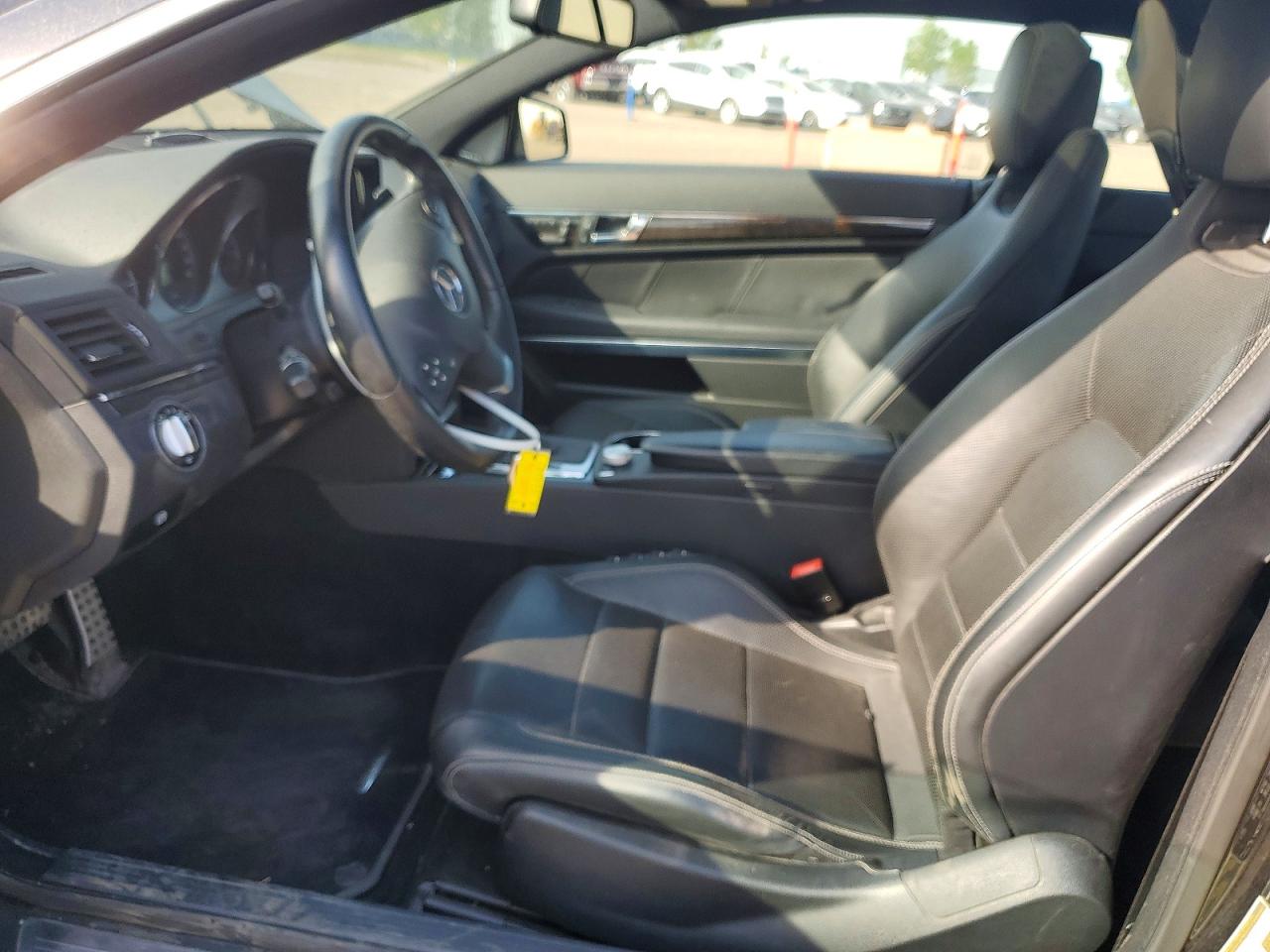 2010 Mercedes-benz E 550 Black vin: WDDKJ7CBXAF049920