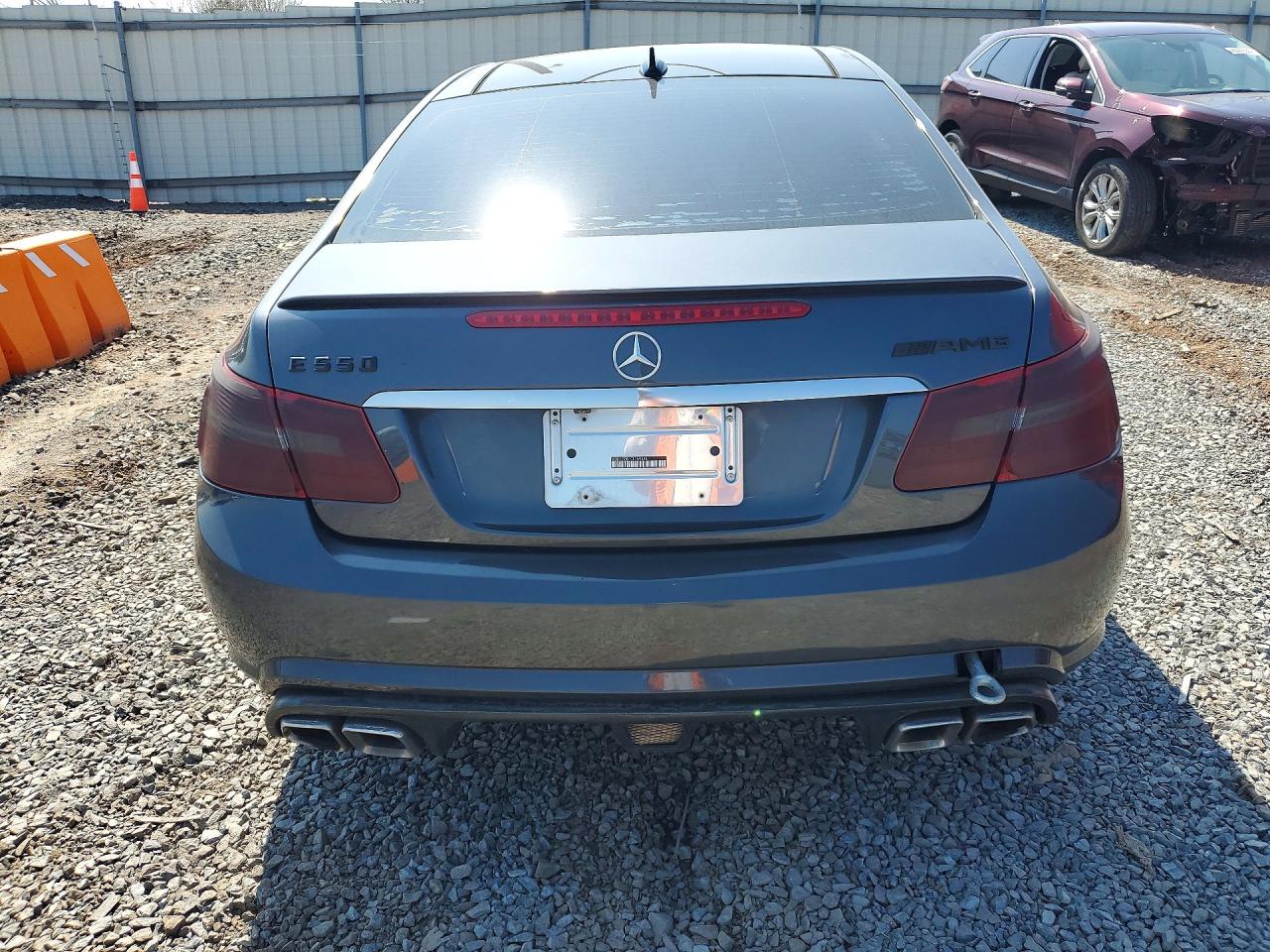 2012 Mercedes-benz E 550 Gray vin: WDDKJ7DB1CF159398