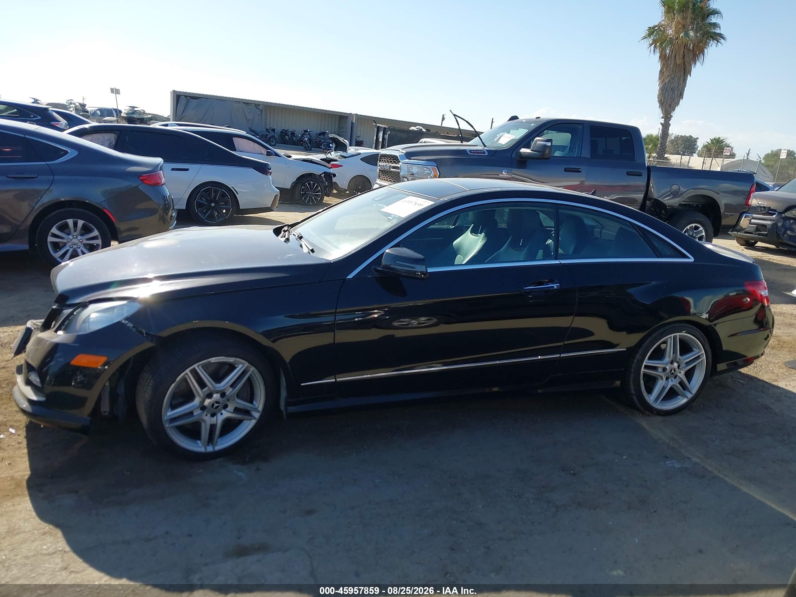 2013 Mercedes-benz E 550   Black vin: WDDKJ7DB1DF184111