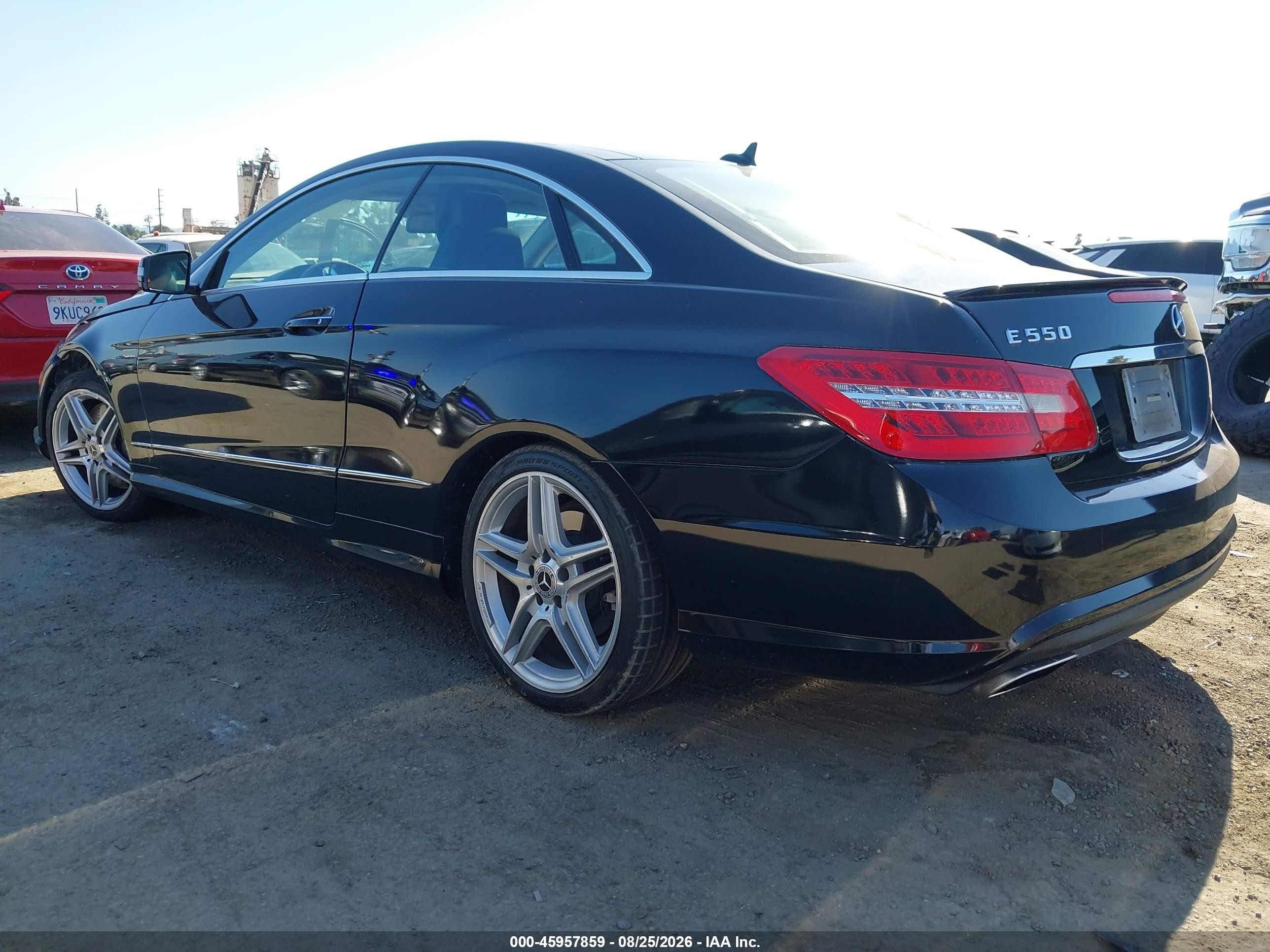 2013 Mercedes-benz E 550   Black vin: WDDKJ7DB1DF184111