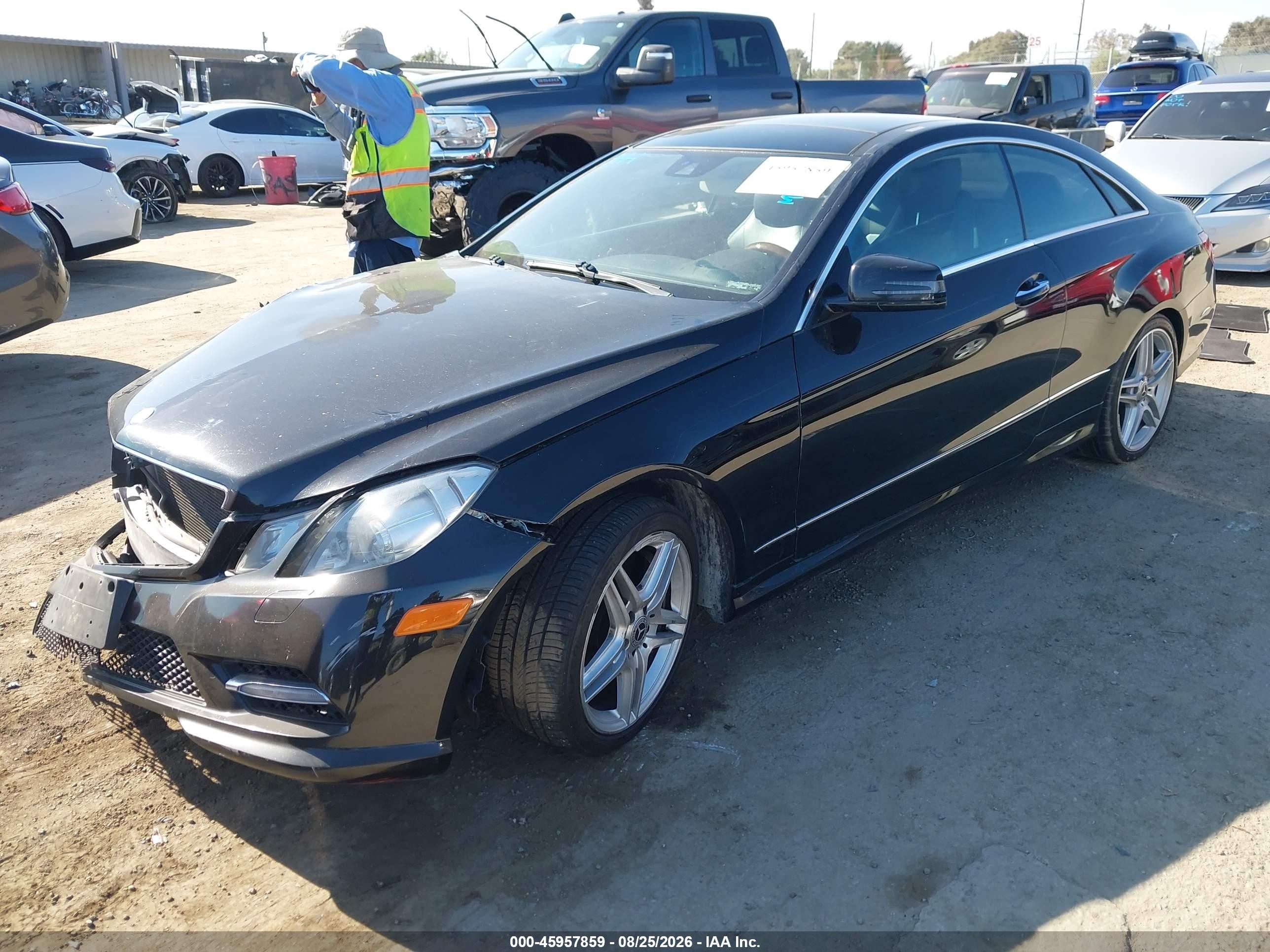 2013 Mercedes-benz E 550   Black vin: WDDKJ7DB1DF184111