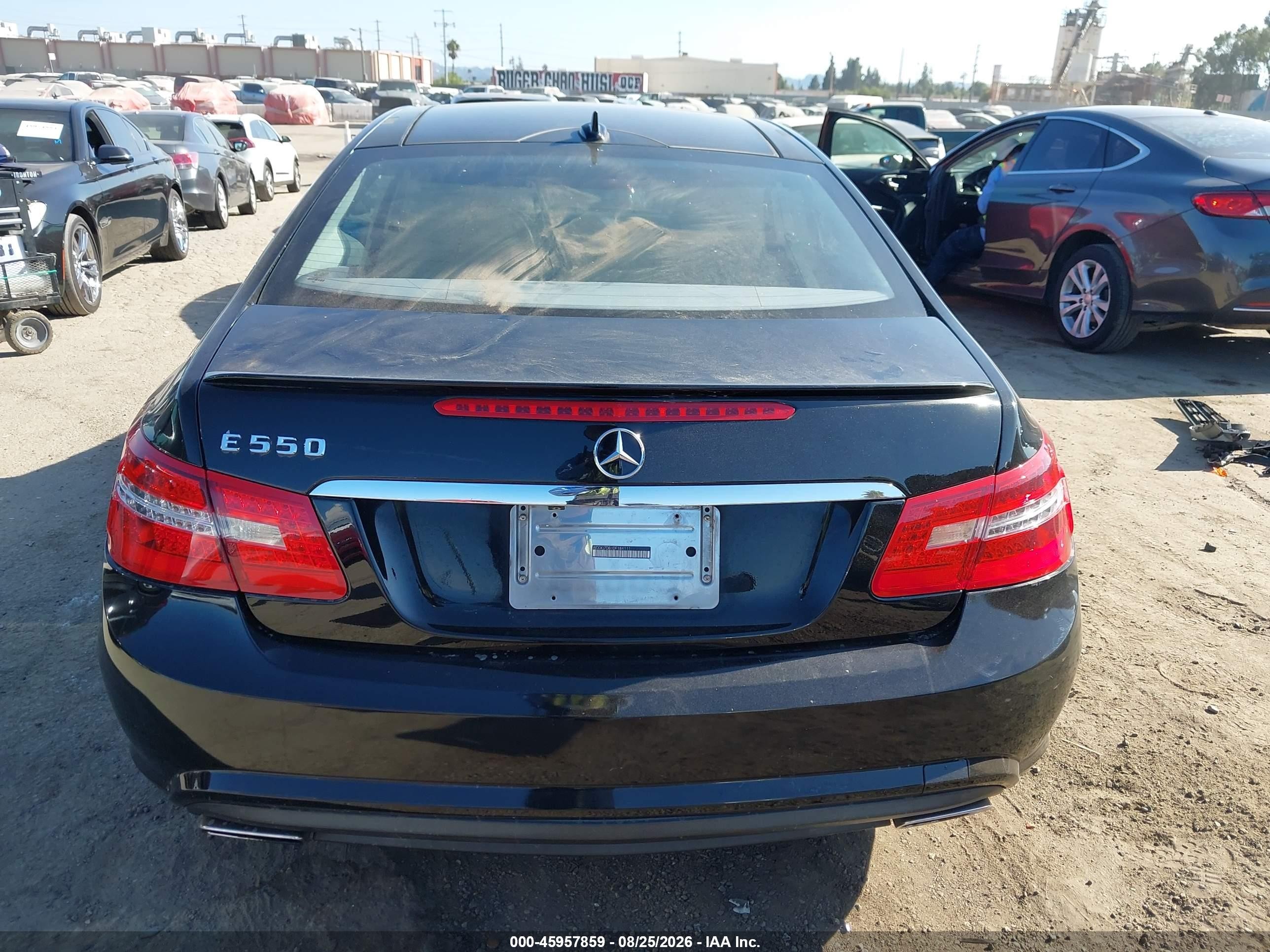 2013 Mercedes-benz E 550   Black vin: WDDKJ7DB1DF184111
