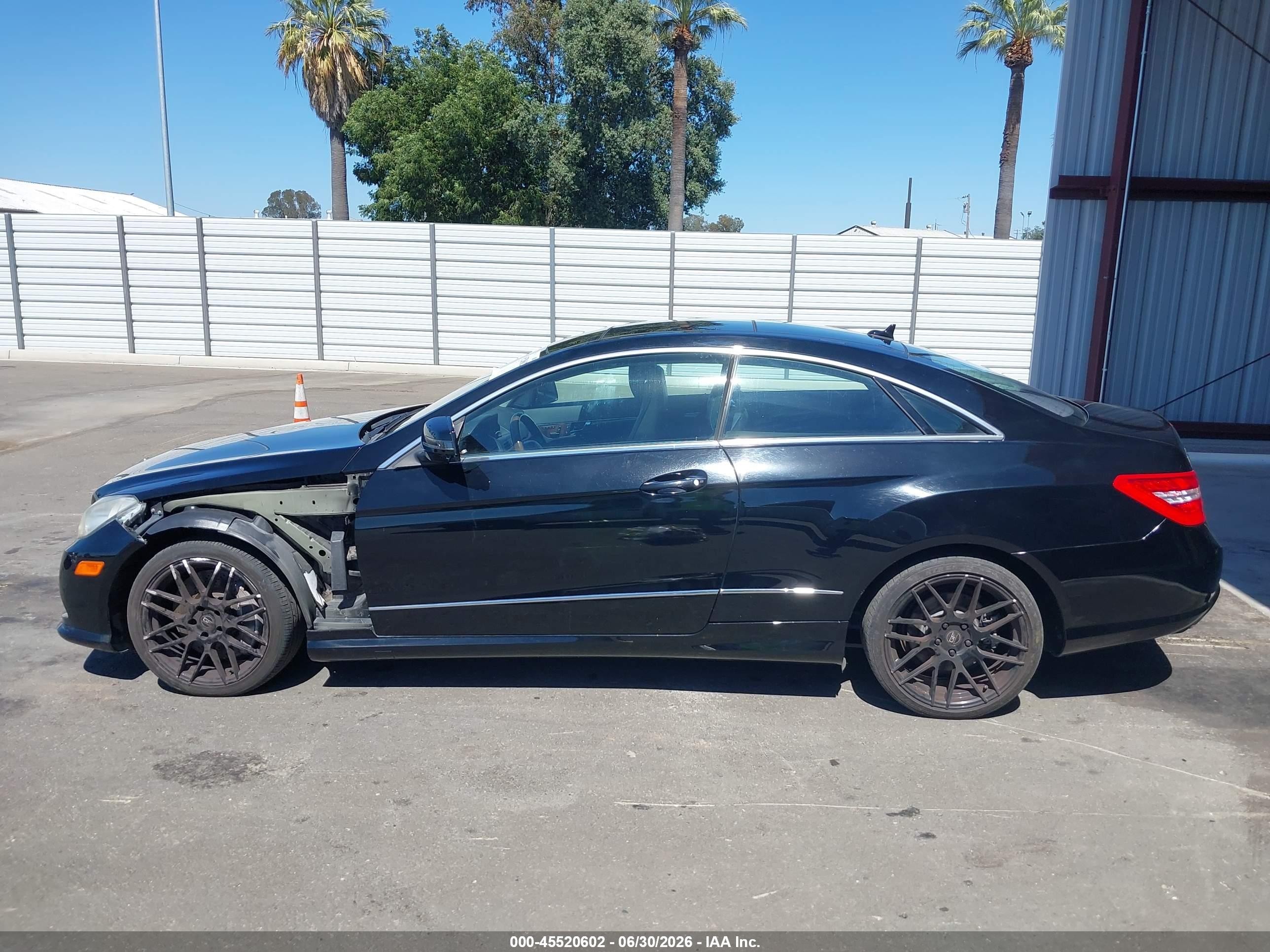 2012 Mercedes-benz E 550 Black vin: WDDKJ7DB9CF155325