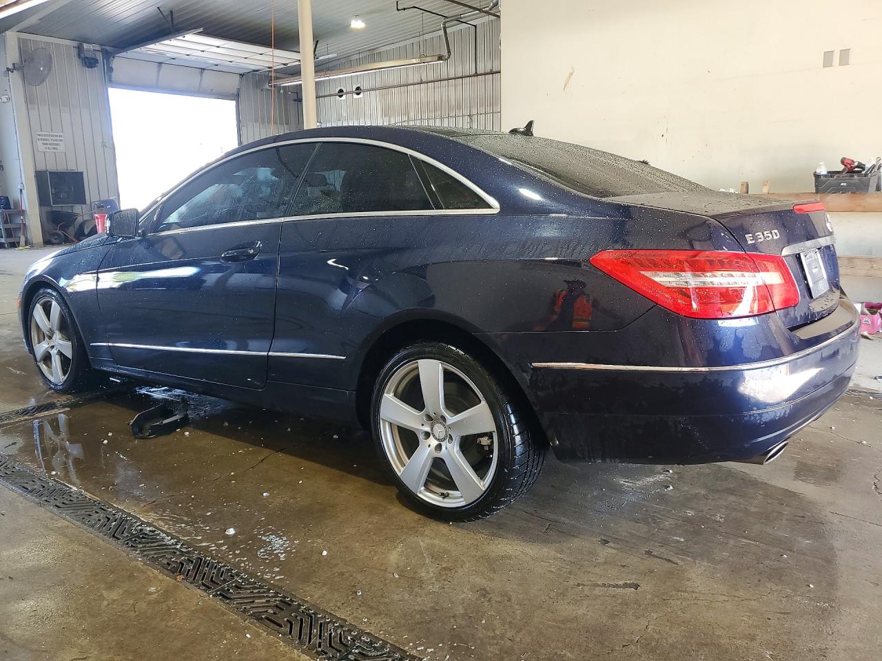 2013 Mercedes-benz E 350 4matic Blue vin: WDDKJ8JB4DF188941