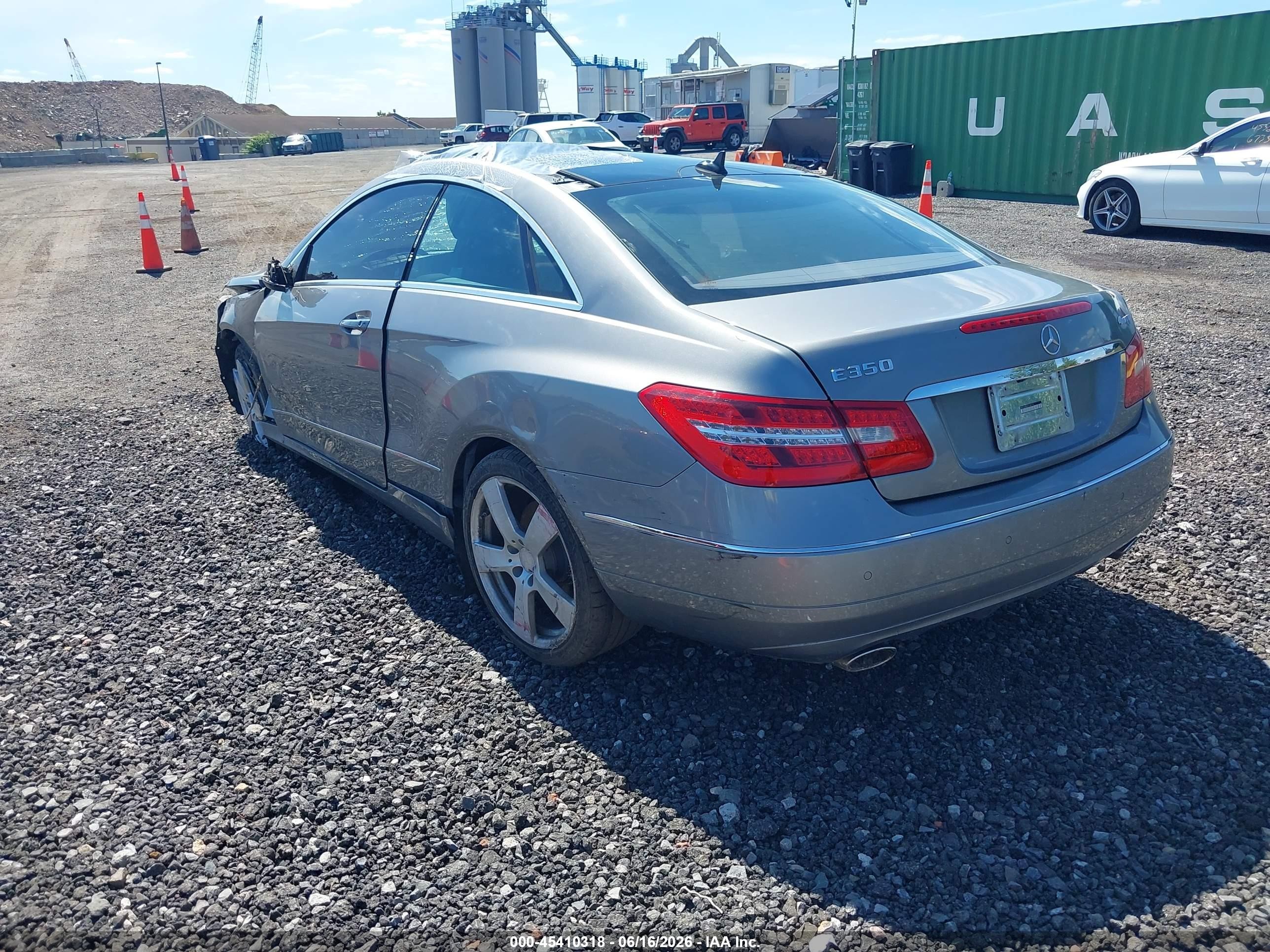 2013 Mercedes-benz E 350 4matic Серебряный vin: WDDKJ8JB5DF186731