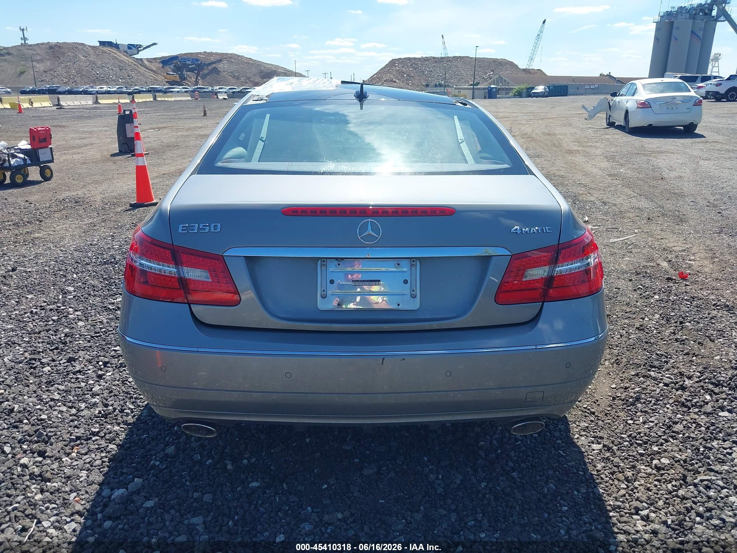 2013 Mercedes-benz E 350 4matic Серебряный vin: WDDKJ8JB5DF186731