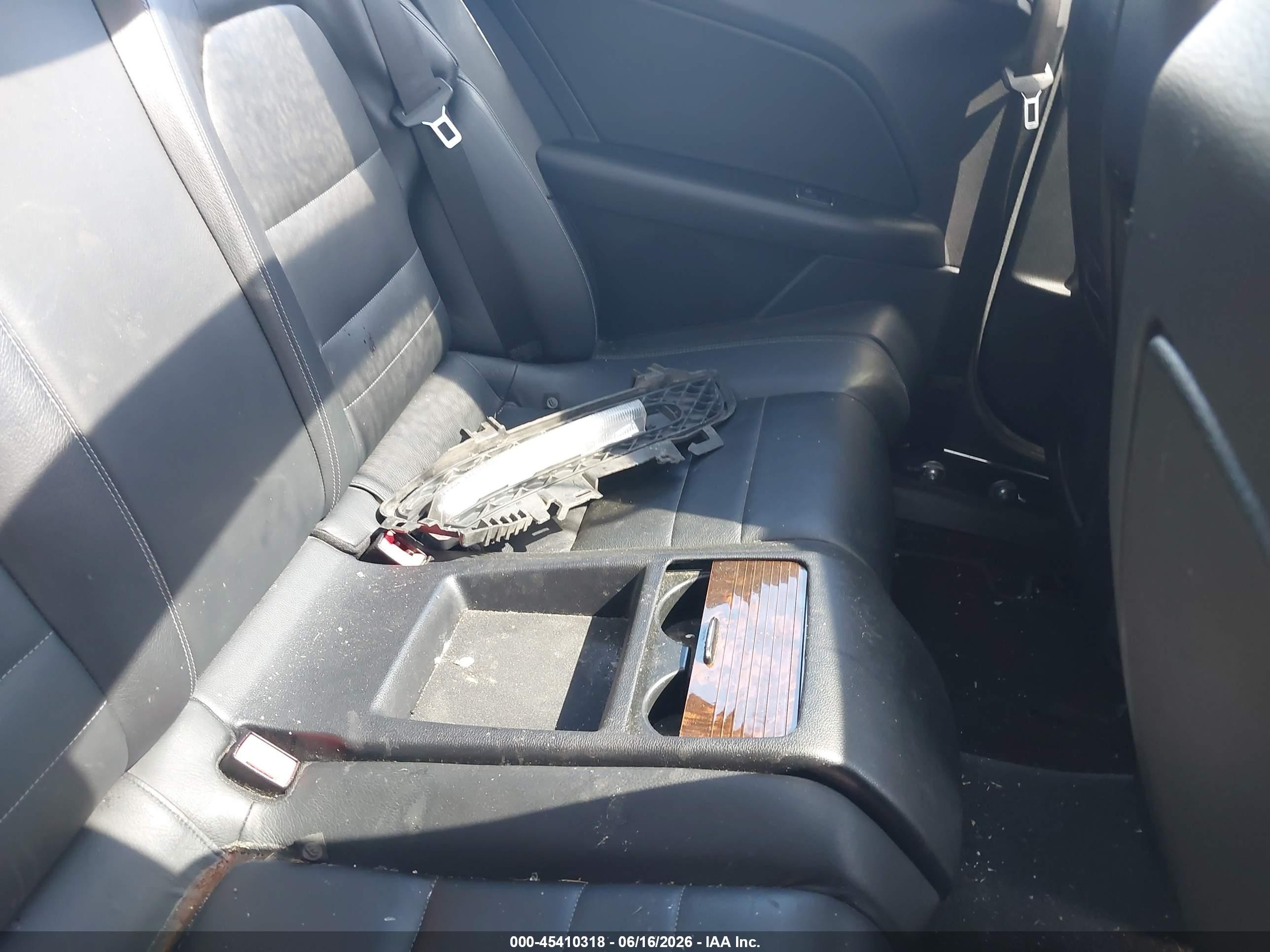 2013 Mercedes-benz E 350 4matic Серебряный vin: WDDKJ8JB5DF186731