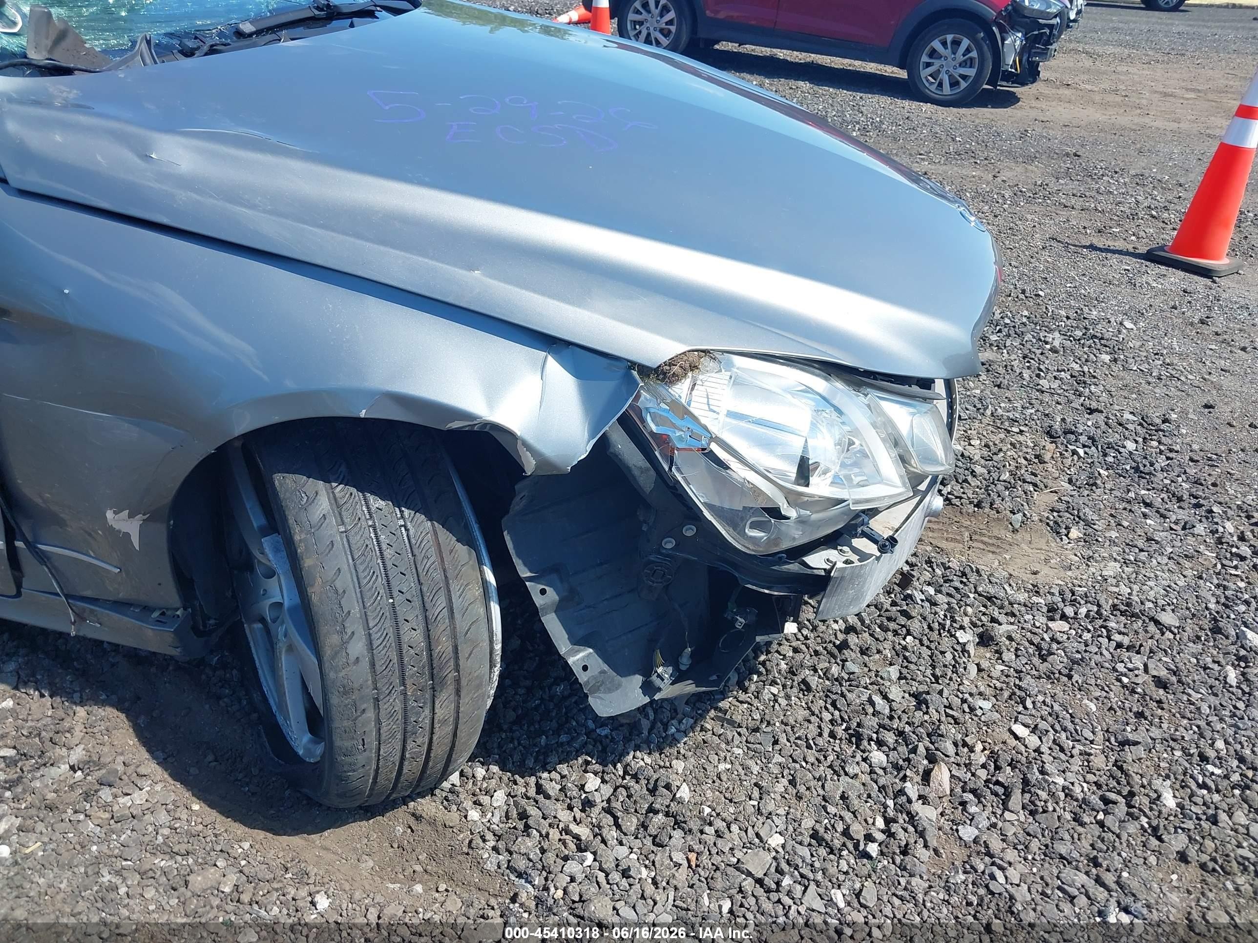 2013 Mercedes-benz E 350 4matic Серебряный vin: WDDKJ8JB5DF186731