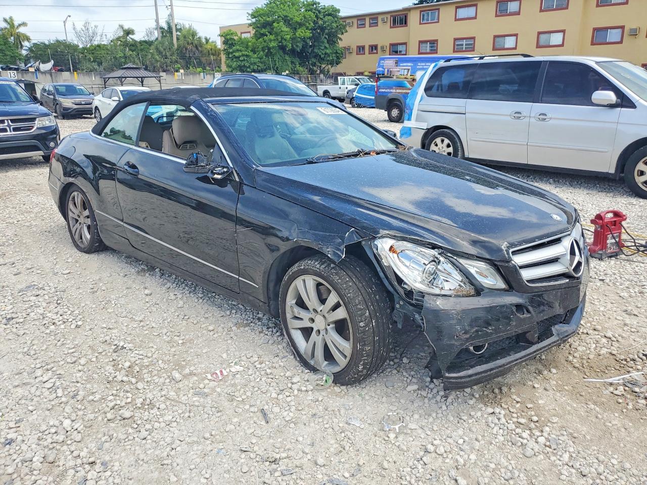 2011 Mercedes-benz E 350 Black vin: WDDKK5GF1BF085981
