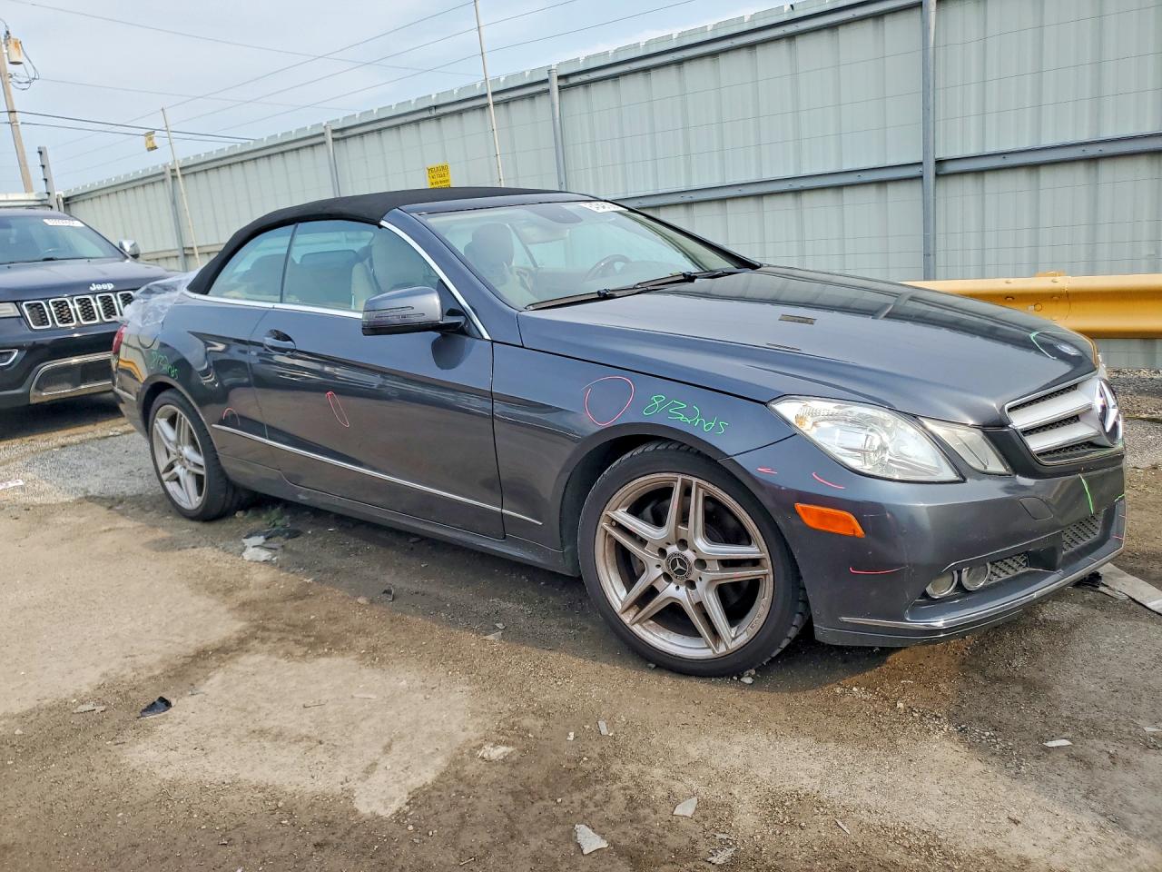 2011 Mercedes-benz E 350 Gray vin: WDDKK5GF2BF057526