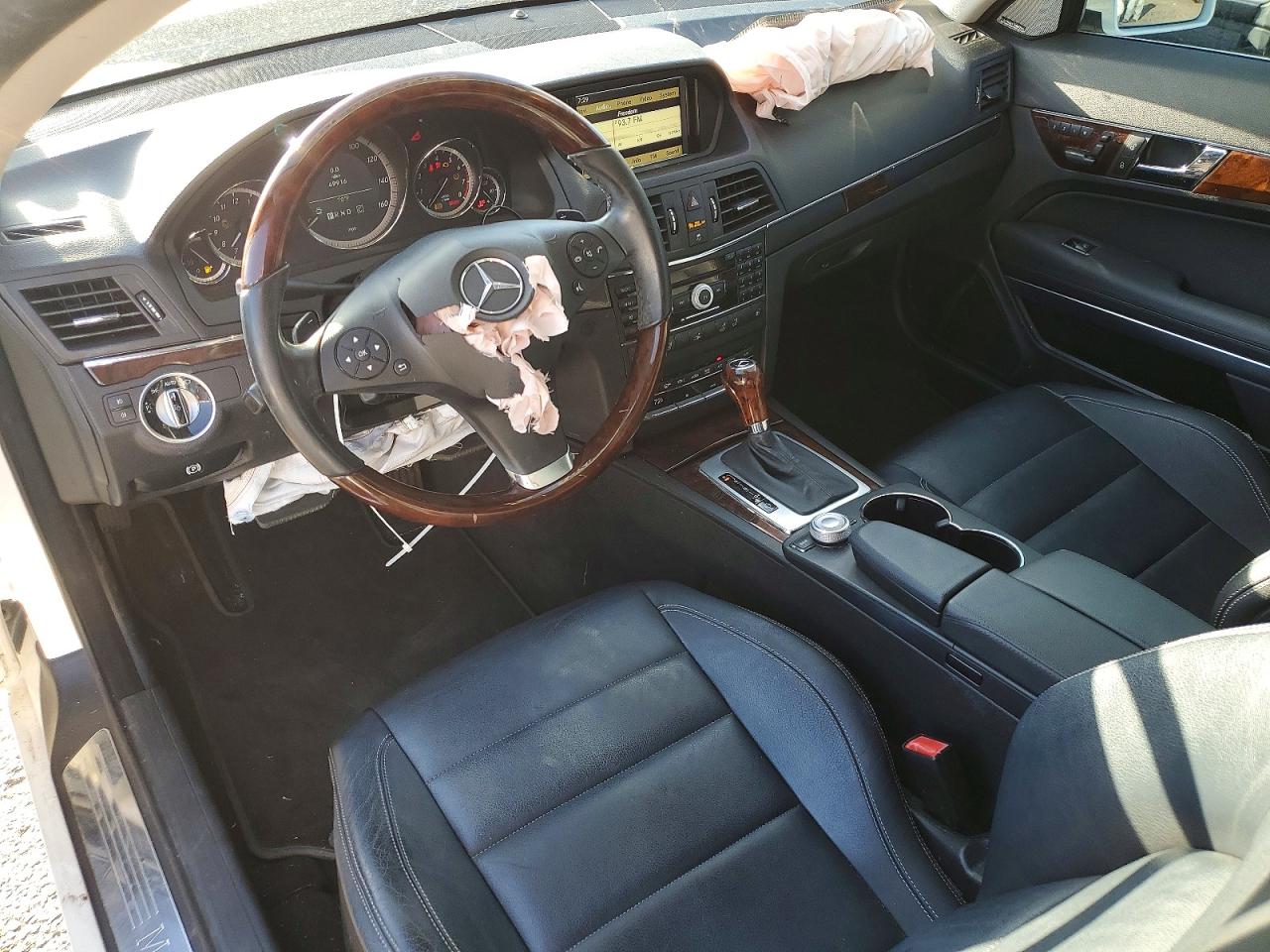 2011 Mercedes-benz E 350 White vin: WDDKK5GF3BF060046
