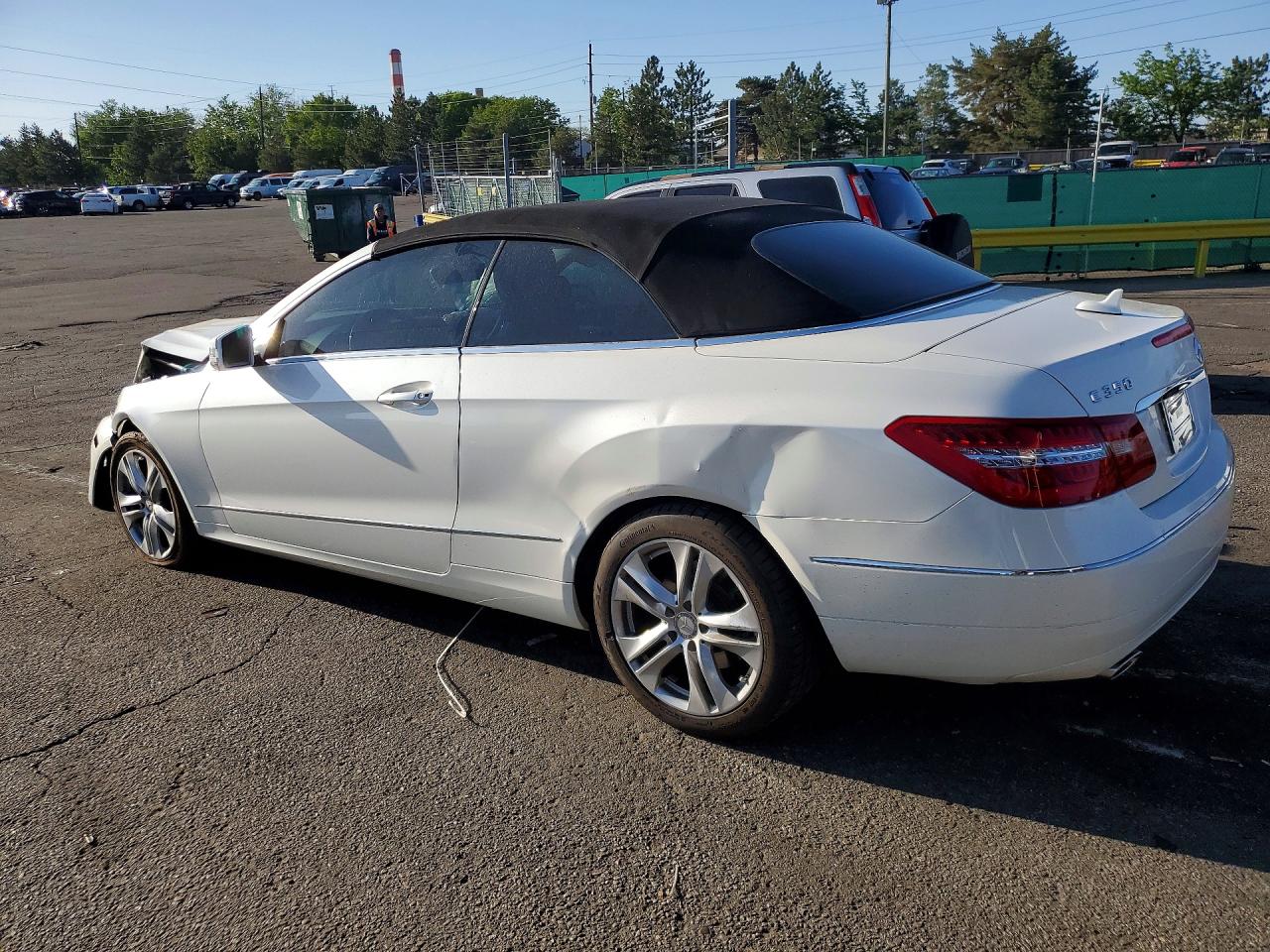 2011 Mercedes-benz E 350 White vin: WDDKK5GF3BF060046