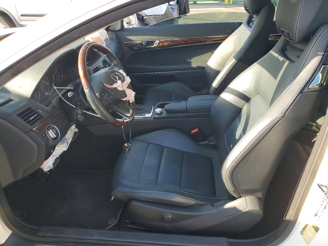 2011 Mercedes-benz E 350 White vin: WDDKK5GF3BF060046