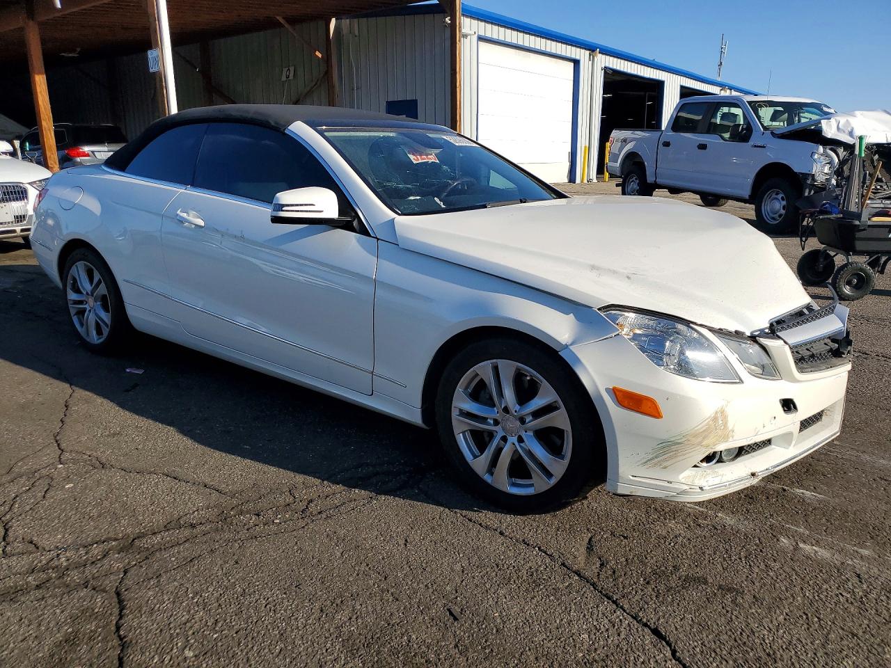 2011 Mercedes-benz E 350 White vin: WDDKK5GF3BF060046