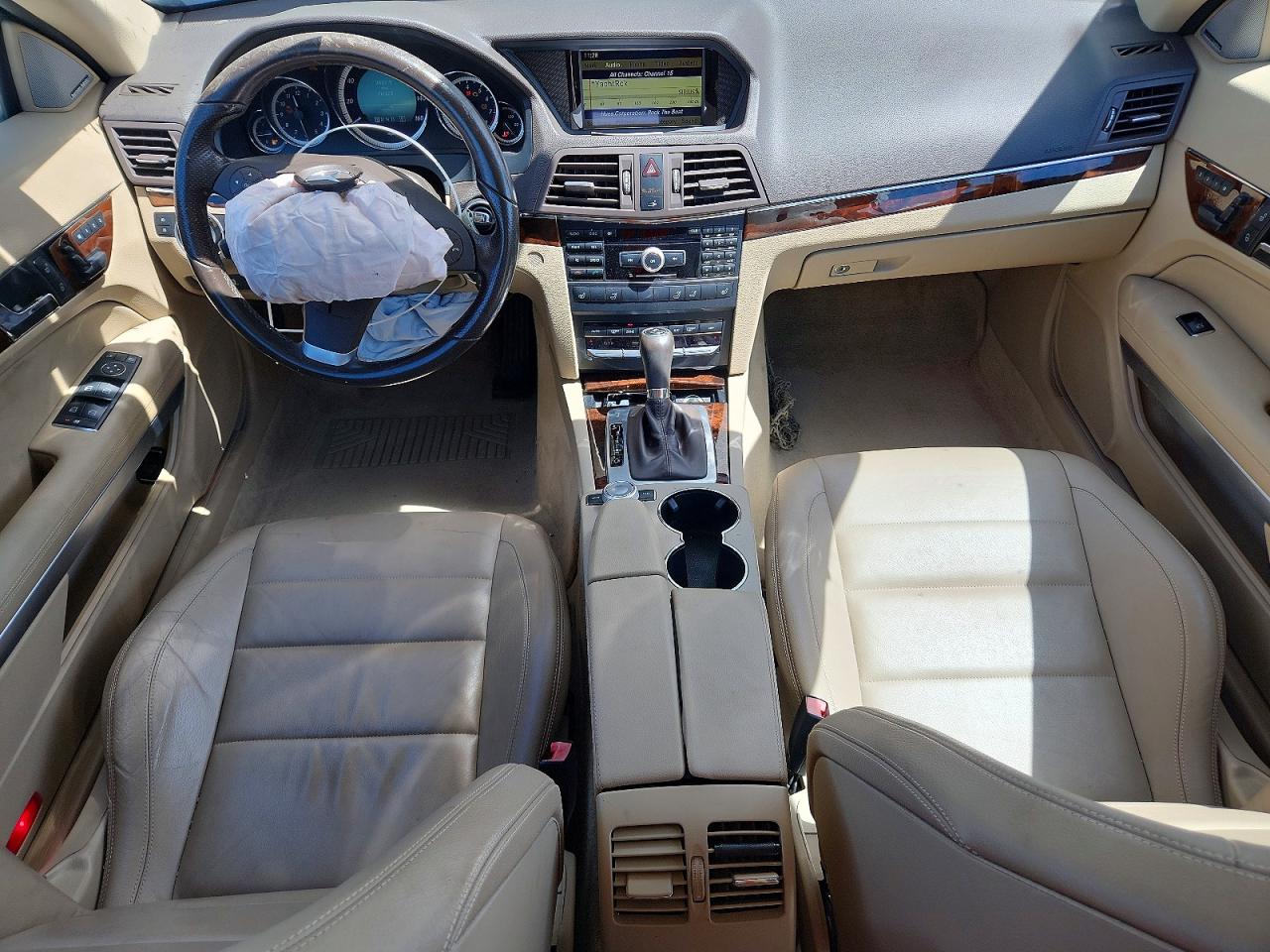 2011 Mercedes-benz E 350 White vin: WDDKK5GF3BF097873