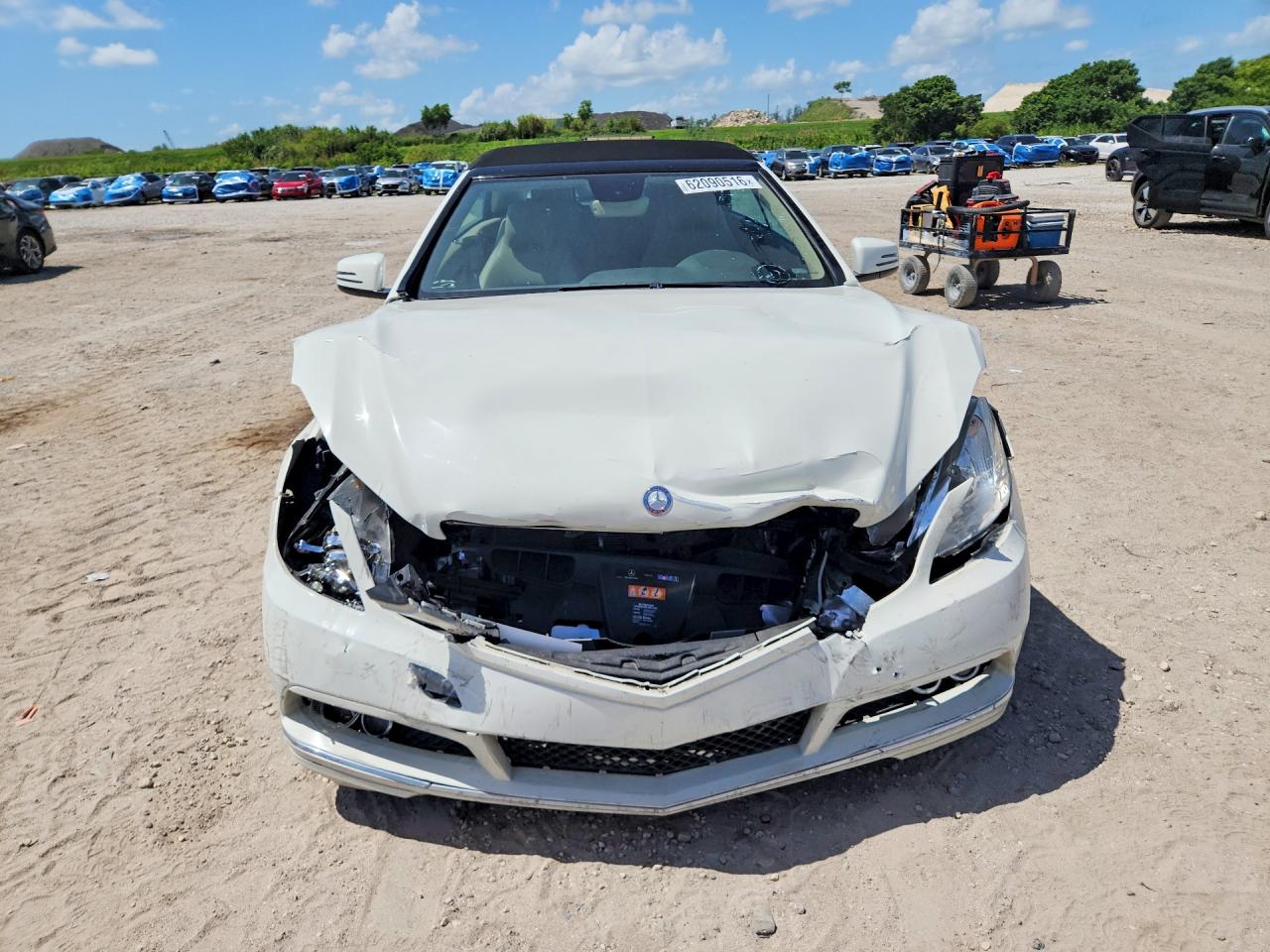 2011 Mercedes-benz E 350 White vin: WDDKK5GF3BF097873