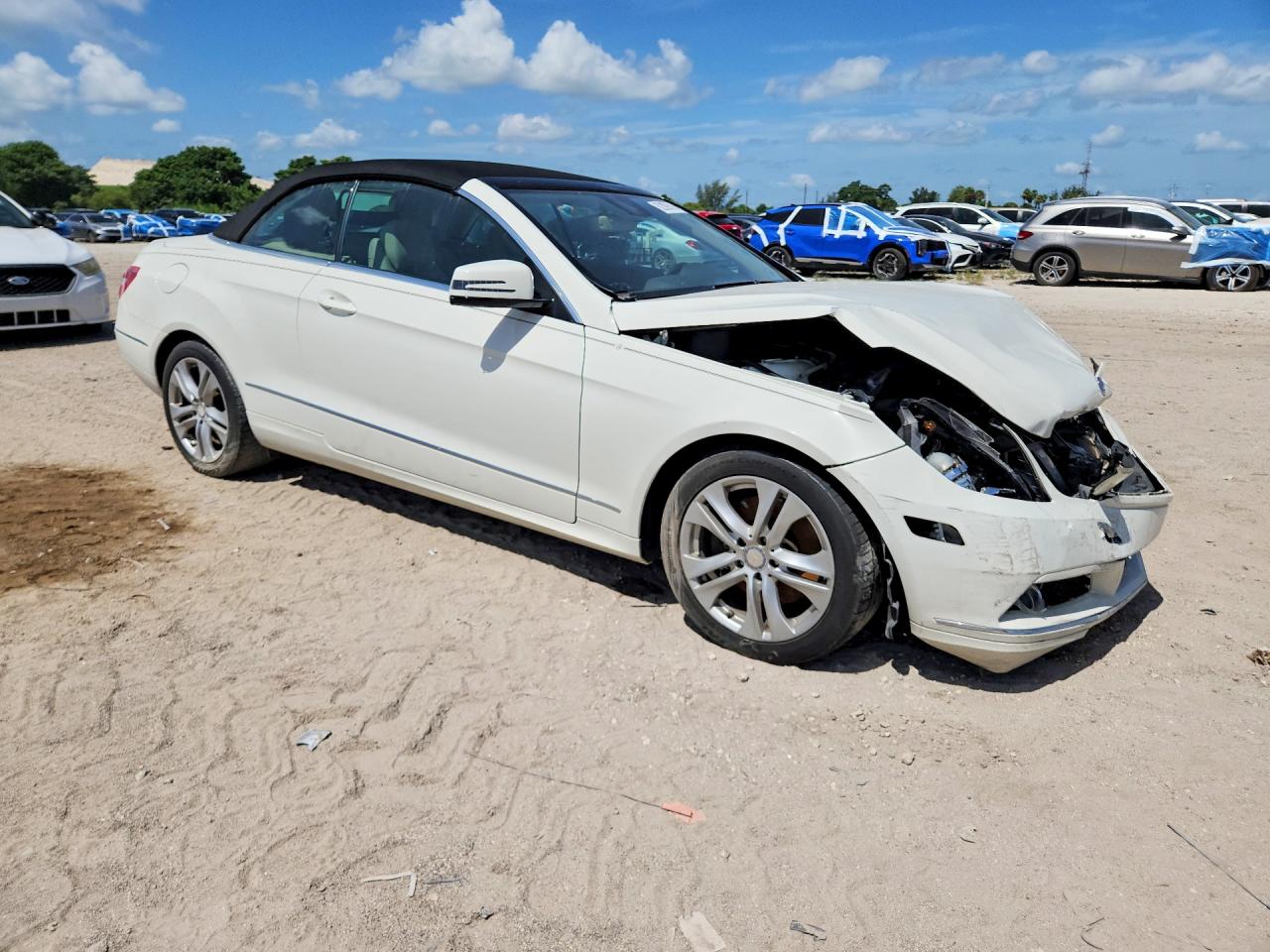 2011 Mercedes-benz E 350 White vin: WDDKK5GF3BF097873