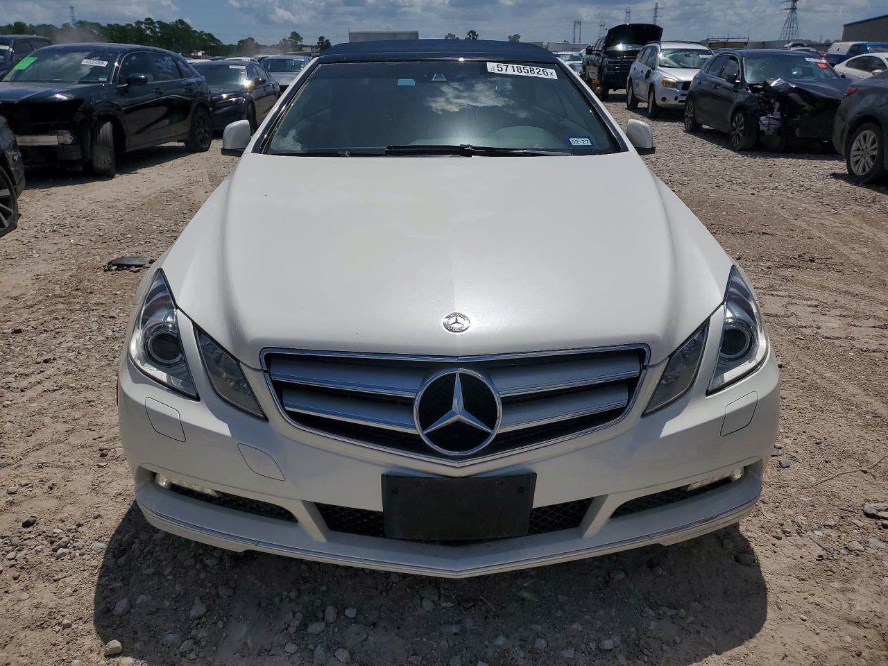 2011 Mercedes-benz E 350 White vin: WDDKK5GF3BF098330