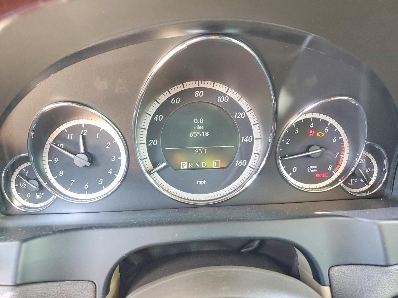 2011 Mercedes-benz E 350 White vin: WDDKK5GF3BF098330