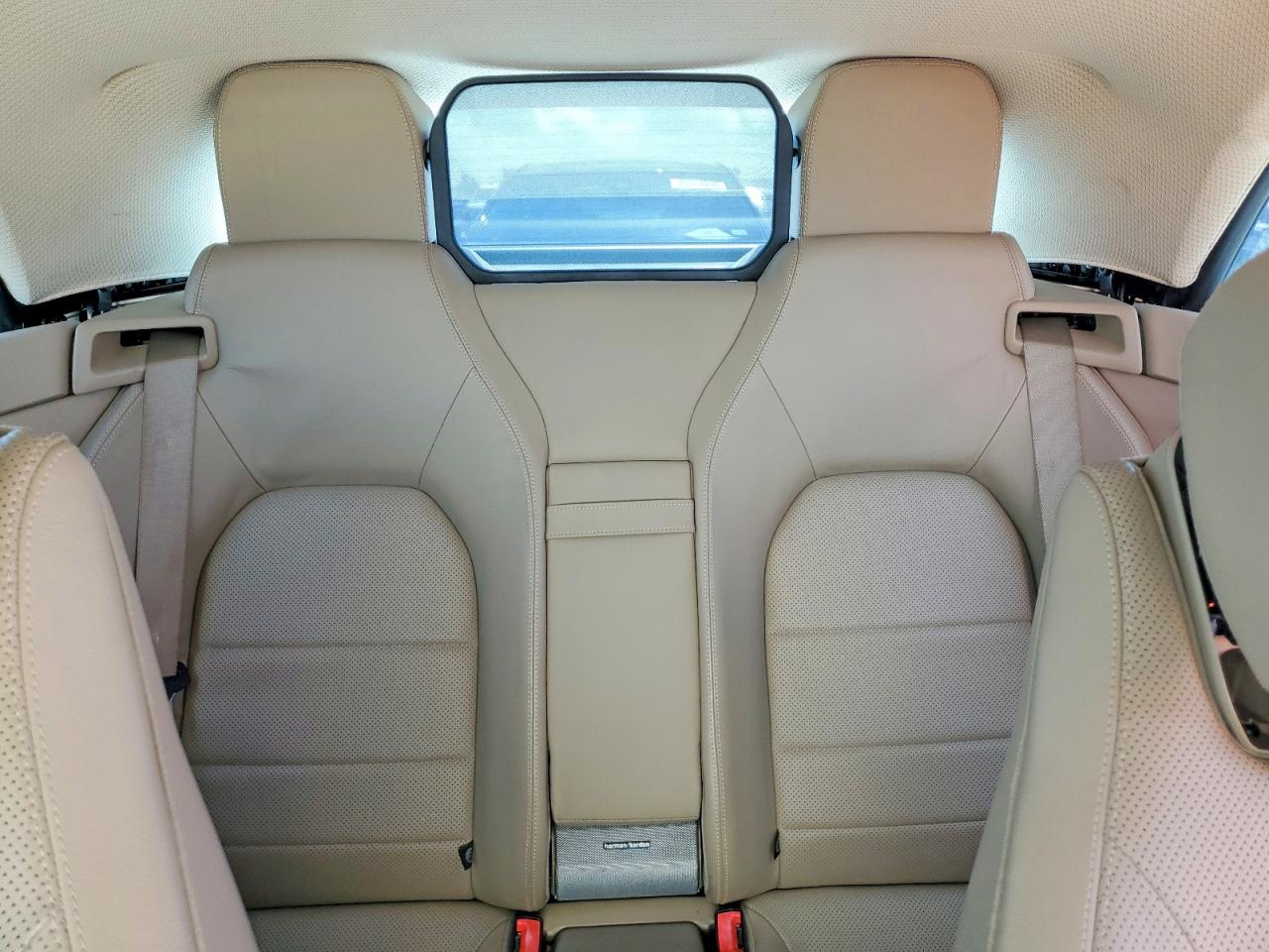 2011 Mercedes-benz E 350 White vin: WDDKK5GF3BF098330
