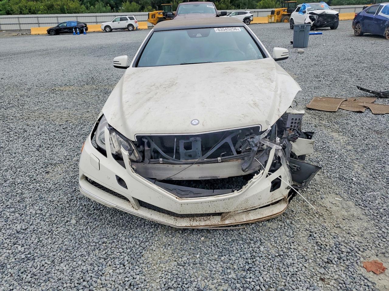 2011 Mercedes-benz E 350 Белый vin: WDDKK5GF5BF058198