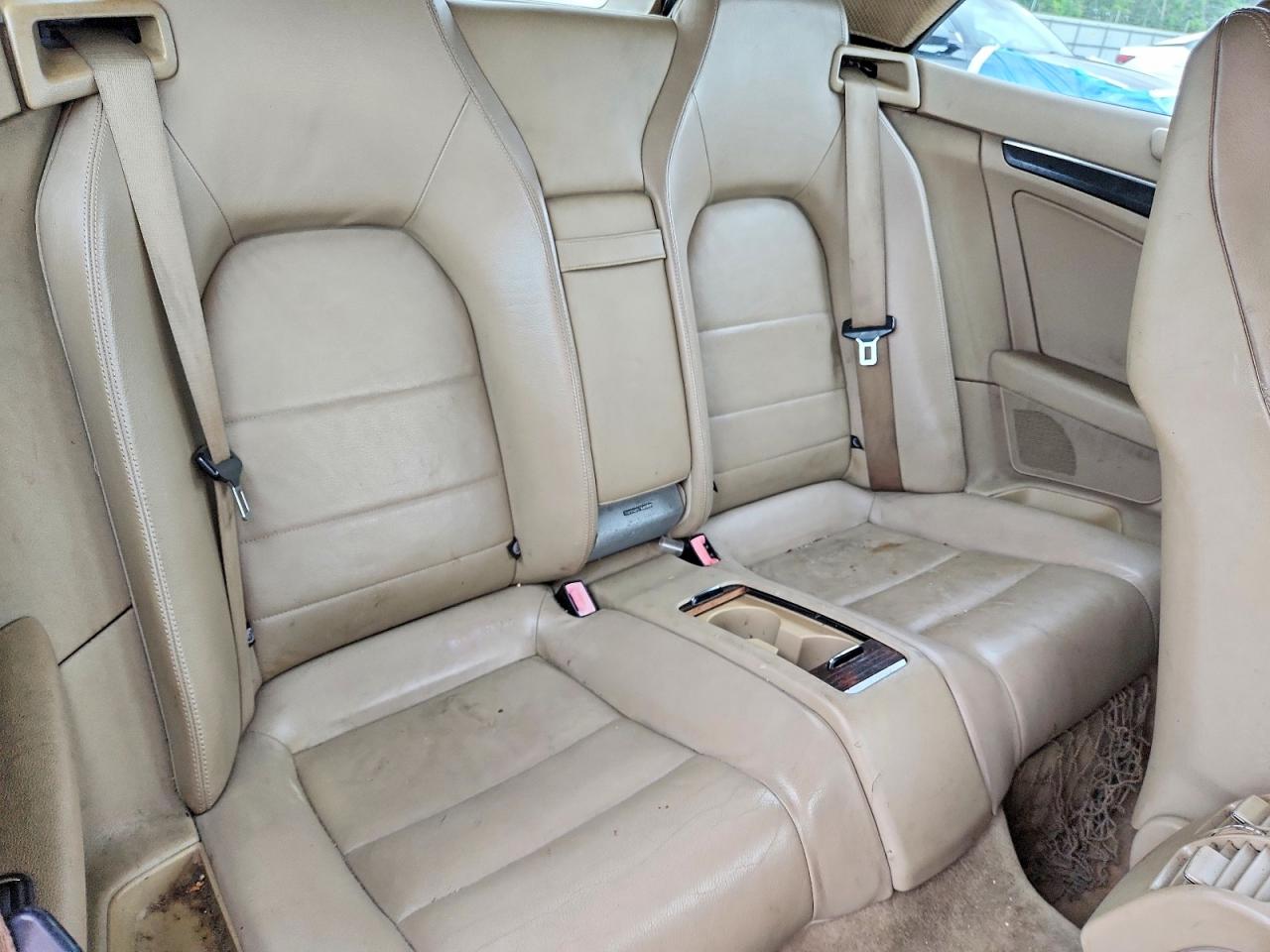 2011 Mercedes-benz E 350 White vin: WDDKK5GF7BF076489