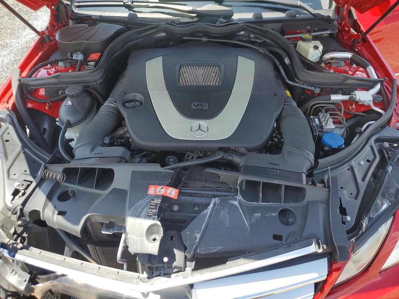 2011 Mercedes-benz E 350 Красный vin: WDDKK5GF7BF086374