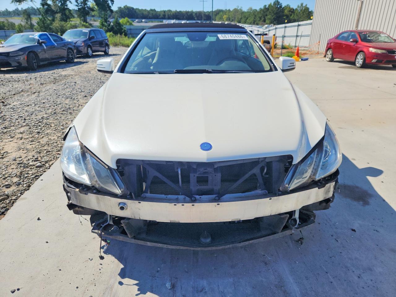 2011 Mercedes-benz E 350 White vin: WDDKK5GF8BF058406
