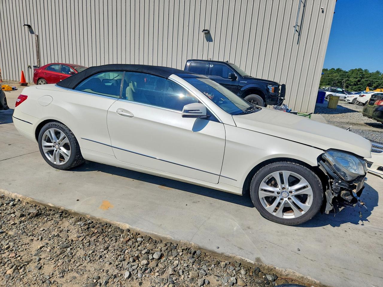 2011 Mercedes-benz E 350 White vin: WDDKK5GF8BF058406