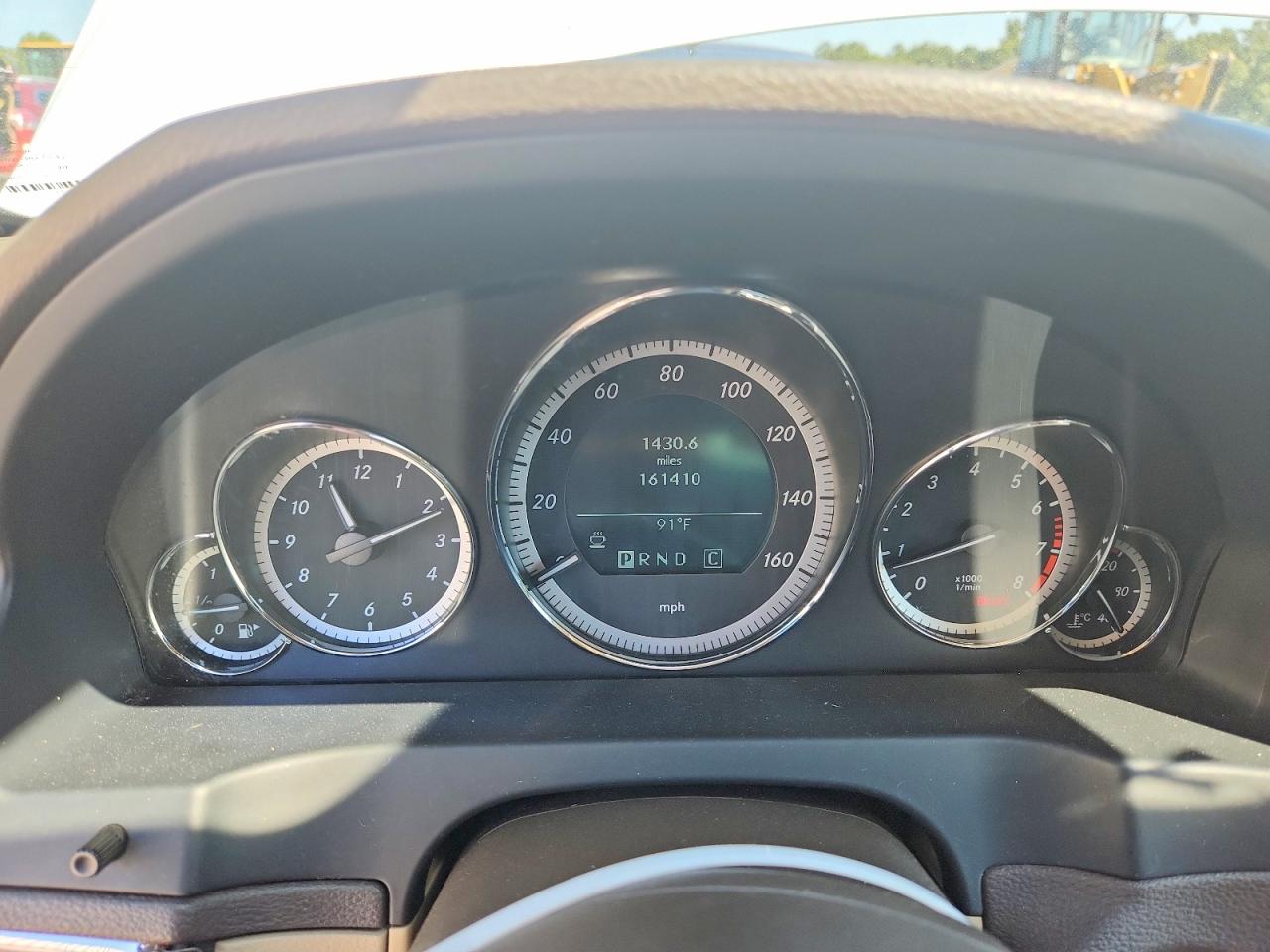 2011 Mercedes-benz E 350 White vin: WDDKK5GF8BF058406
