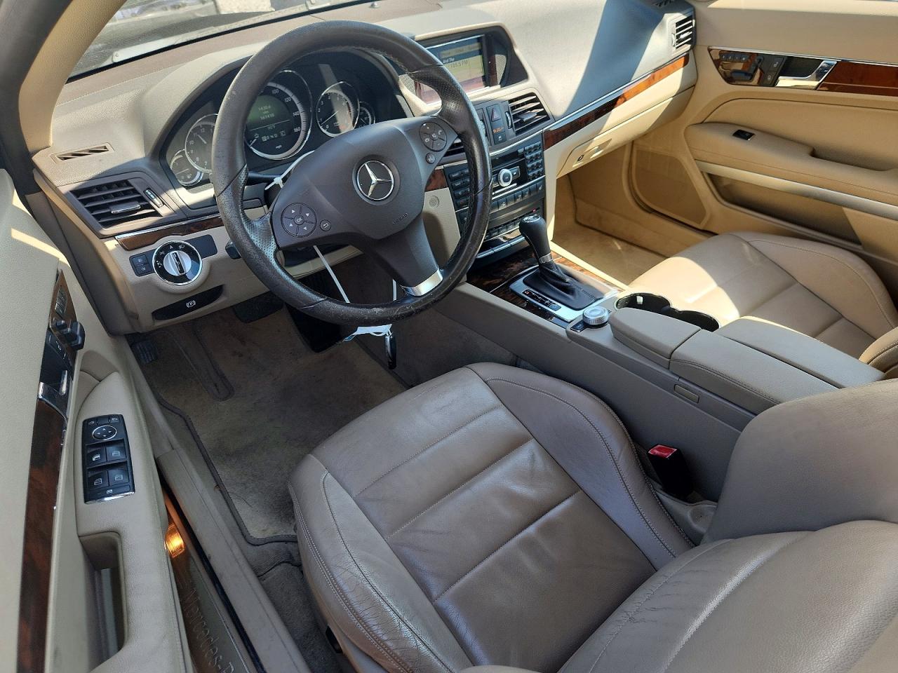 2011 Mercedes-benz E 350 White vin: WDDKK5GF8BF058406