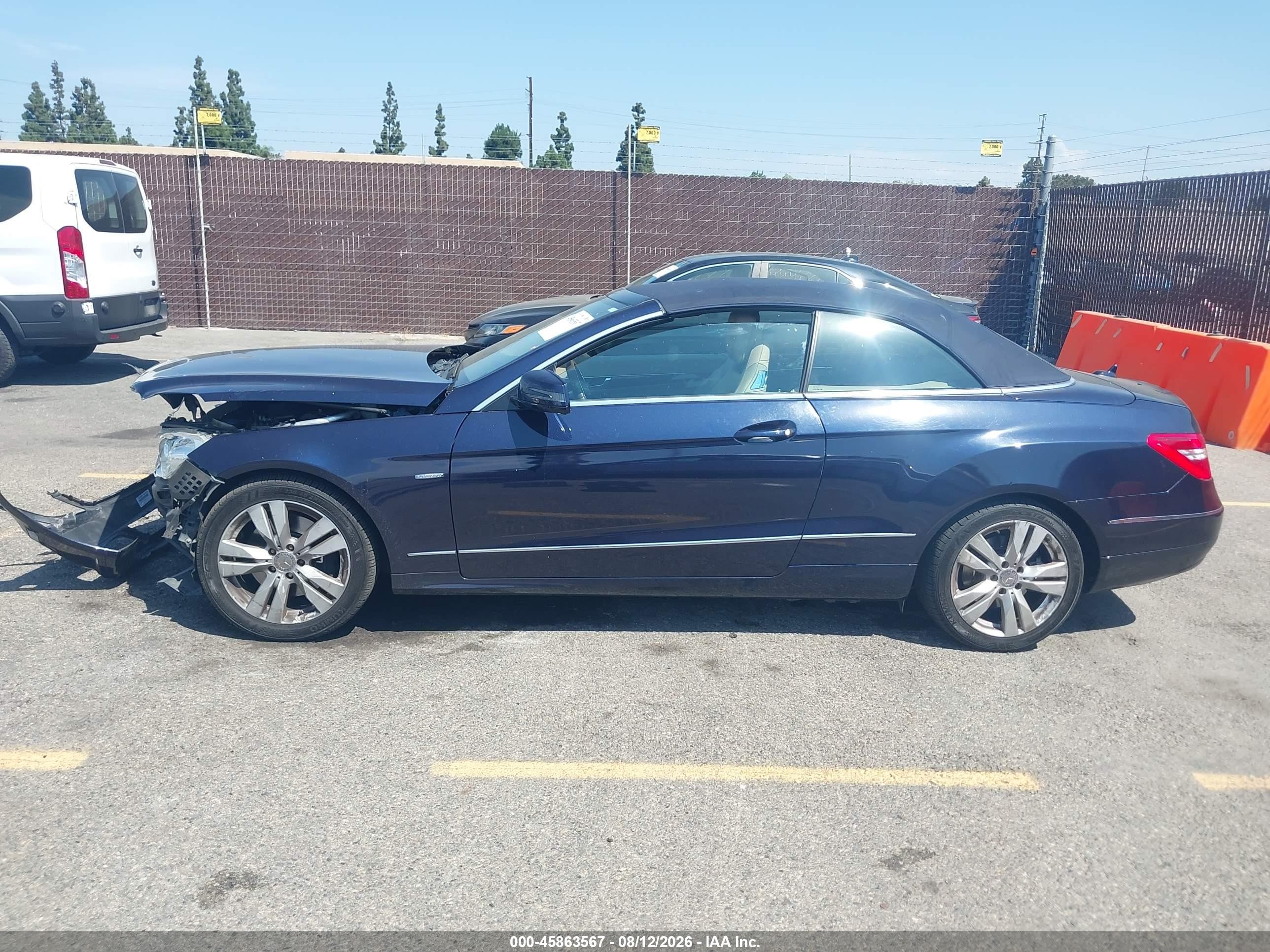 2012 Mercedes-benz E 350   Blue vin: WDDKK5KF0CF154135