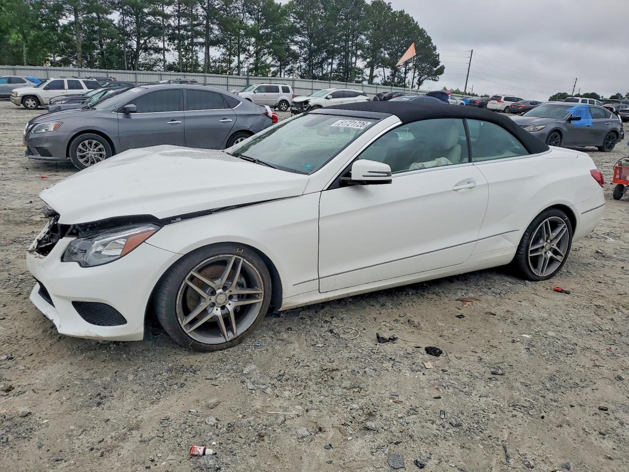 2014 Mercedes-benz E 350 White vin: WDDKK5KF0EF254819