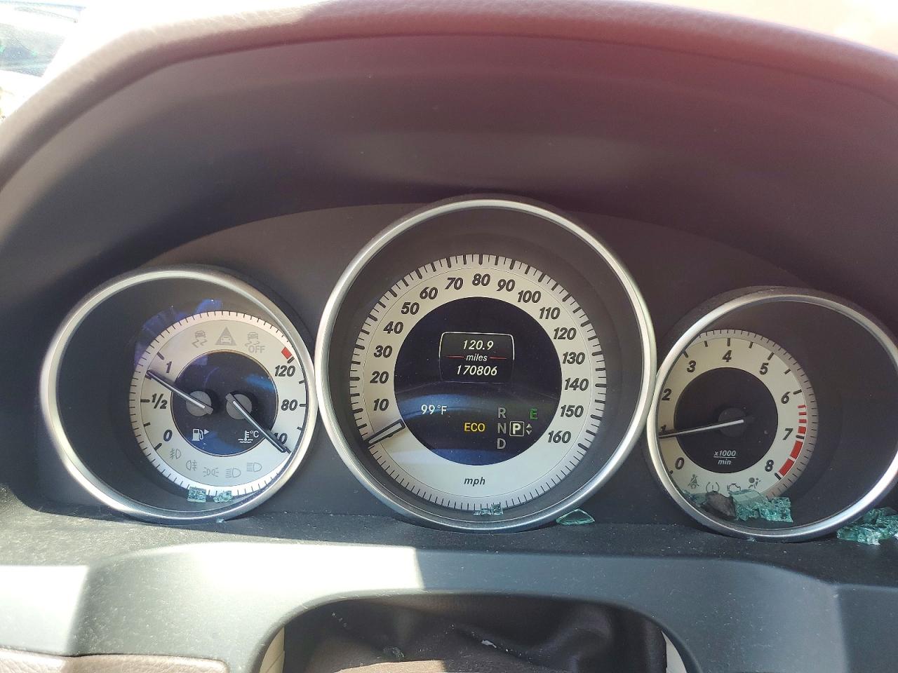 2014 Mercedes-benz E 350 Red vin: WDDKK5KF0EF264699