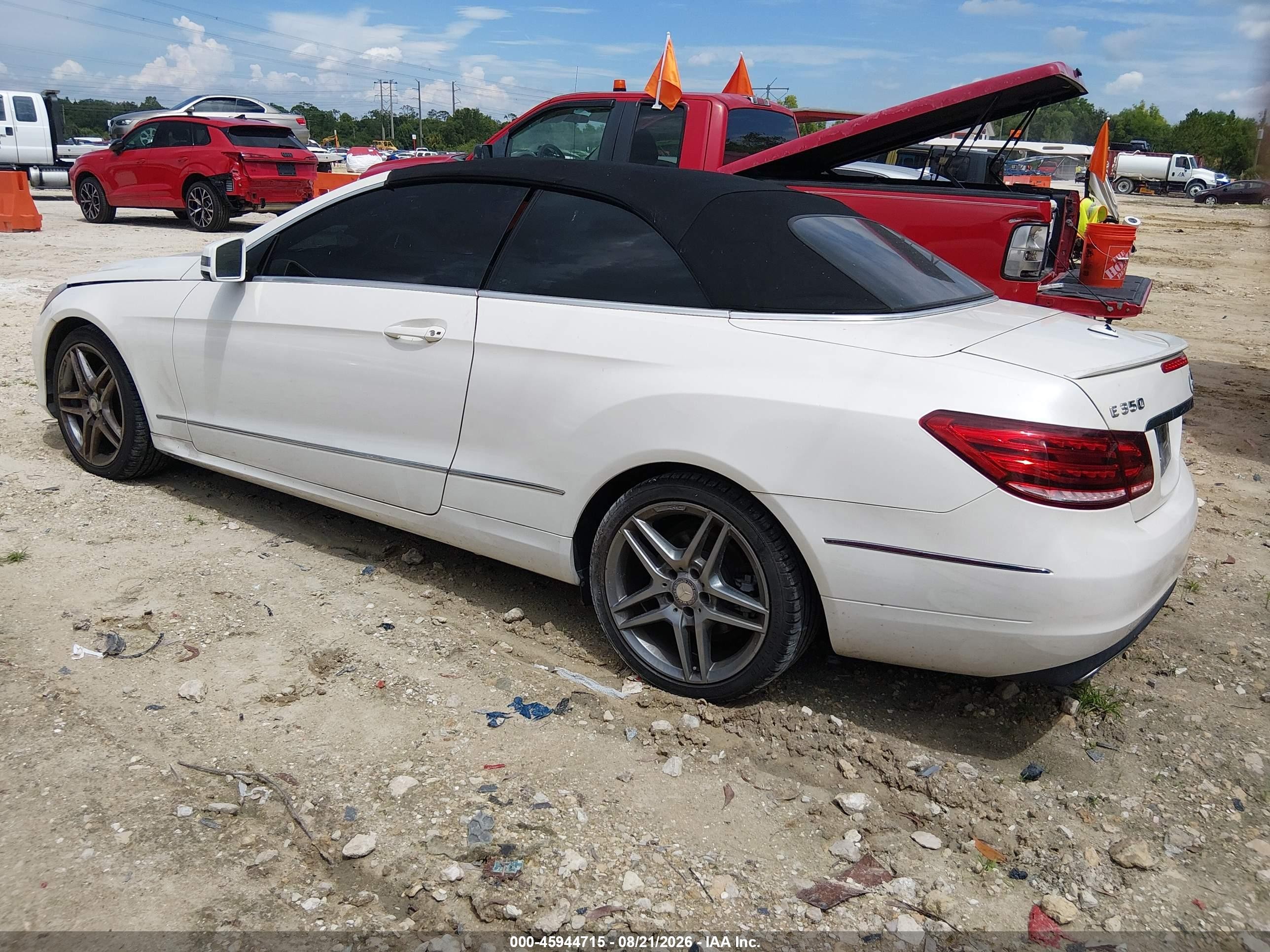 2014 Mercedes-benz E 350   White vin: WDDKK5KF0EF270129