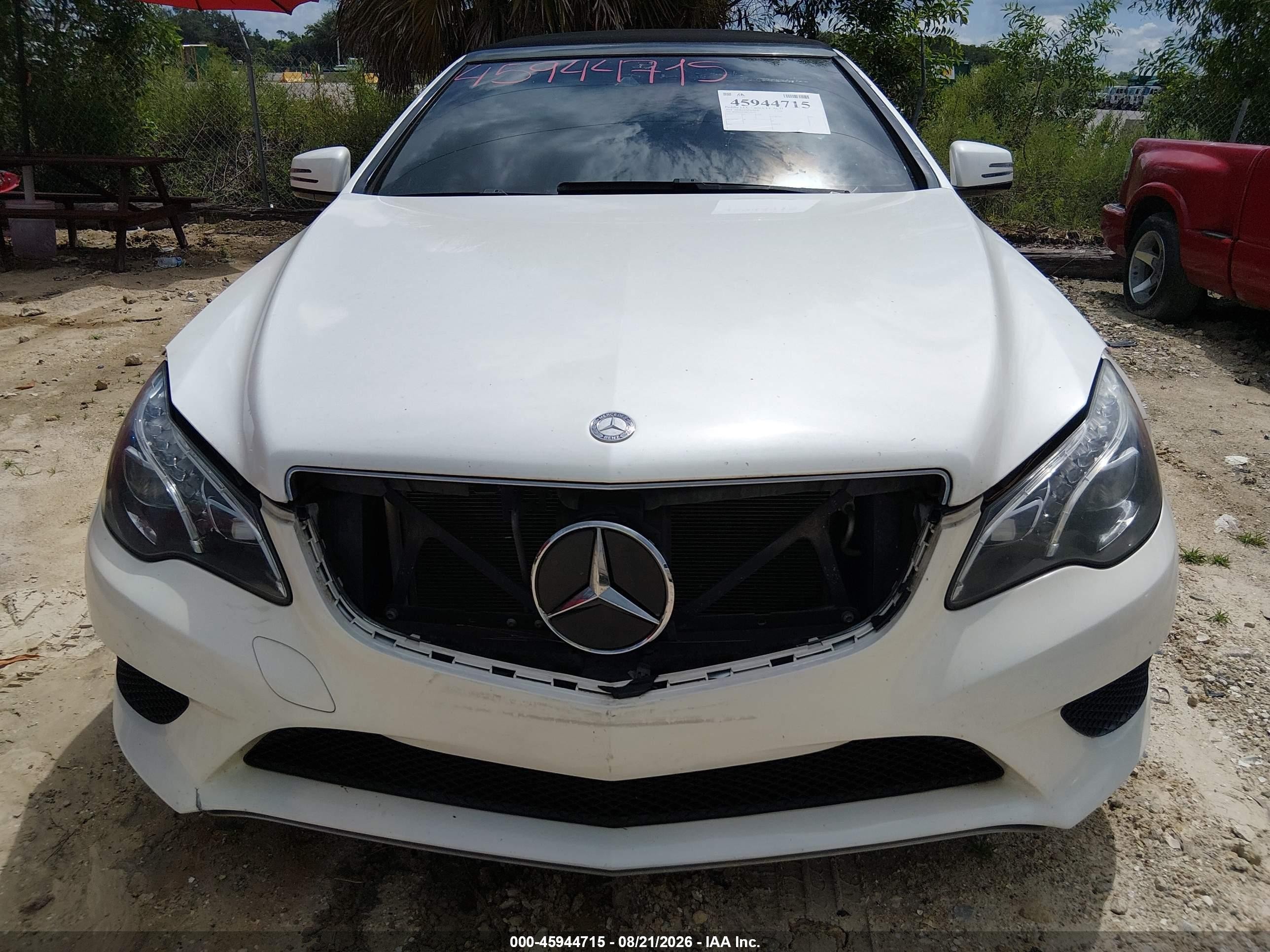 2014 Mercedes-benz E 350   White vin: WDDKK5KF0EF270129