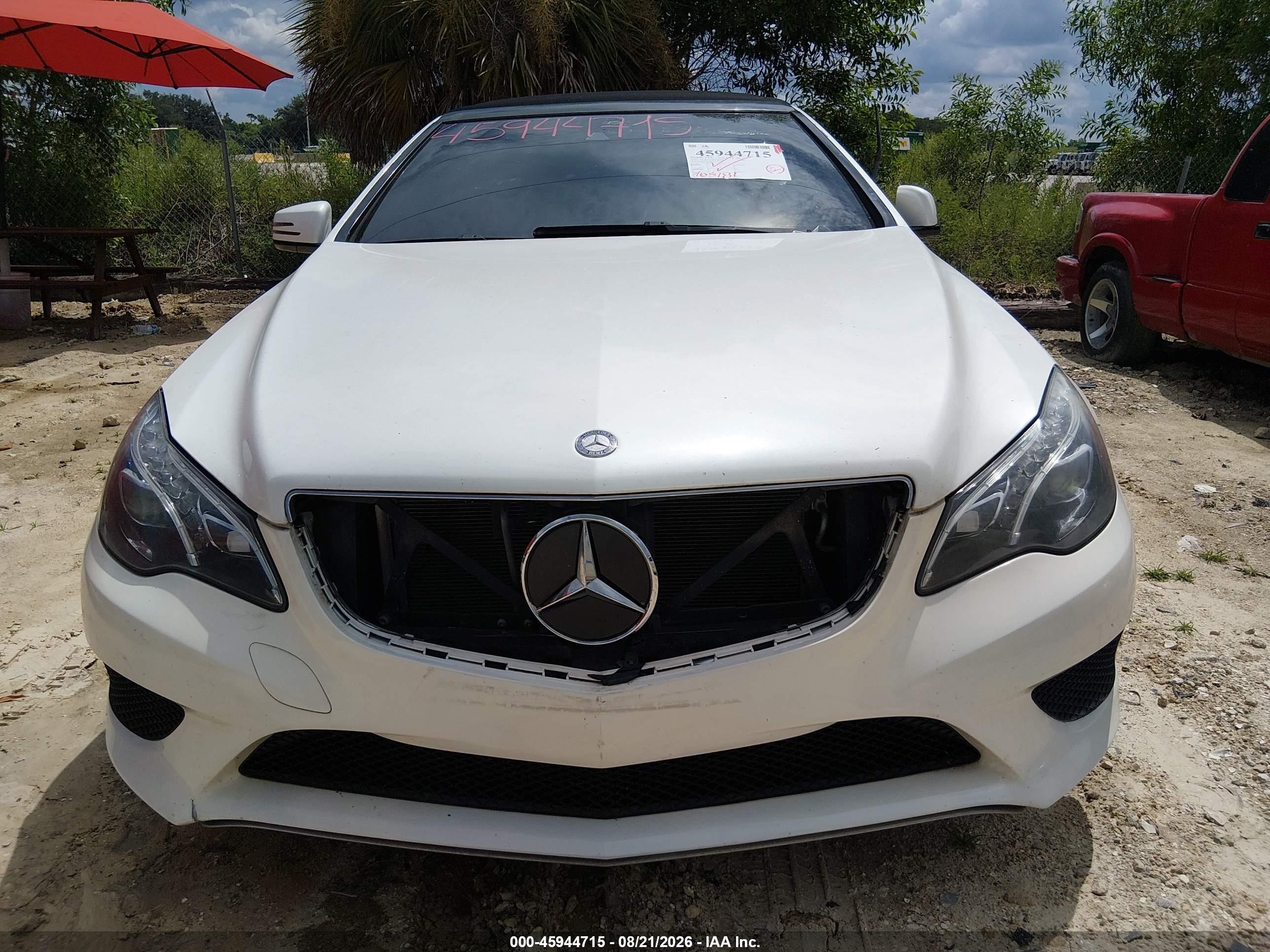 2014 Mercedes-benz E 350   White vin: WDDKK5KF0EF270129