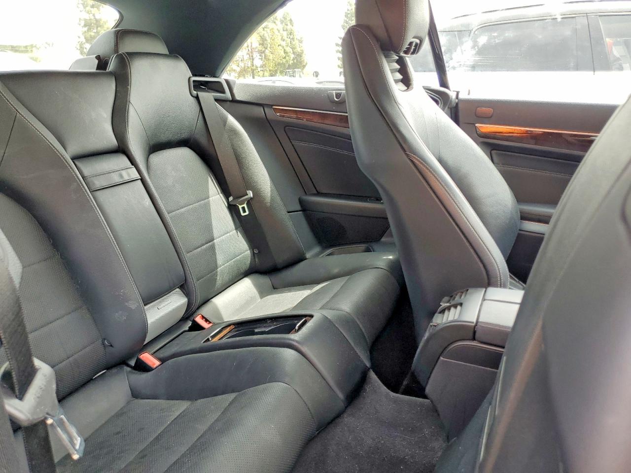 2014 Mercedes-benz E 350 Silver vin: WDDKK5KF0EF270468