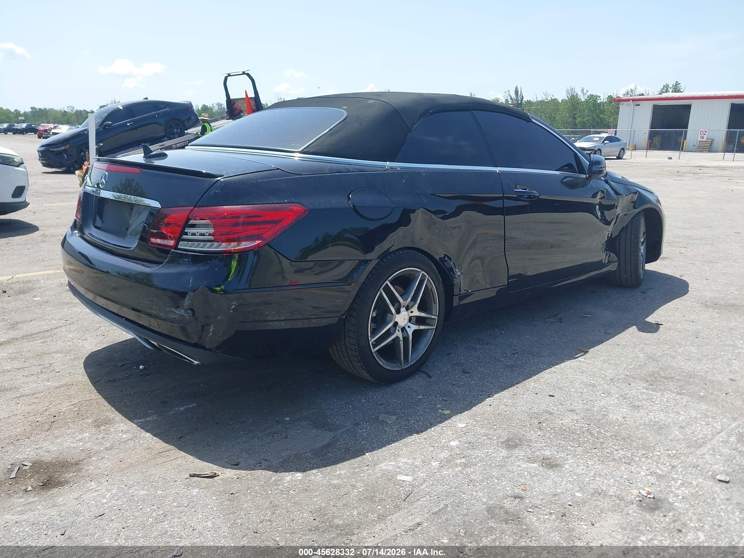 2014 Mercedes-benz E 350   Black vin: WDDKK5KF0EF274181
