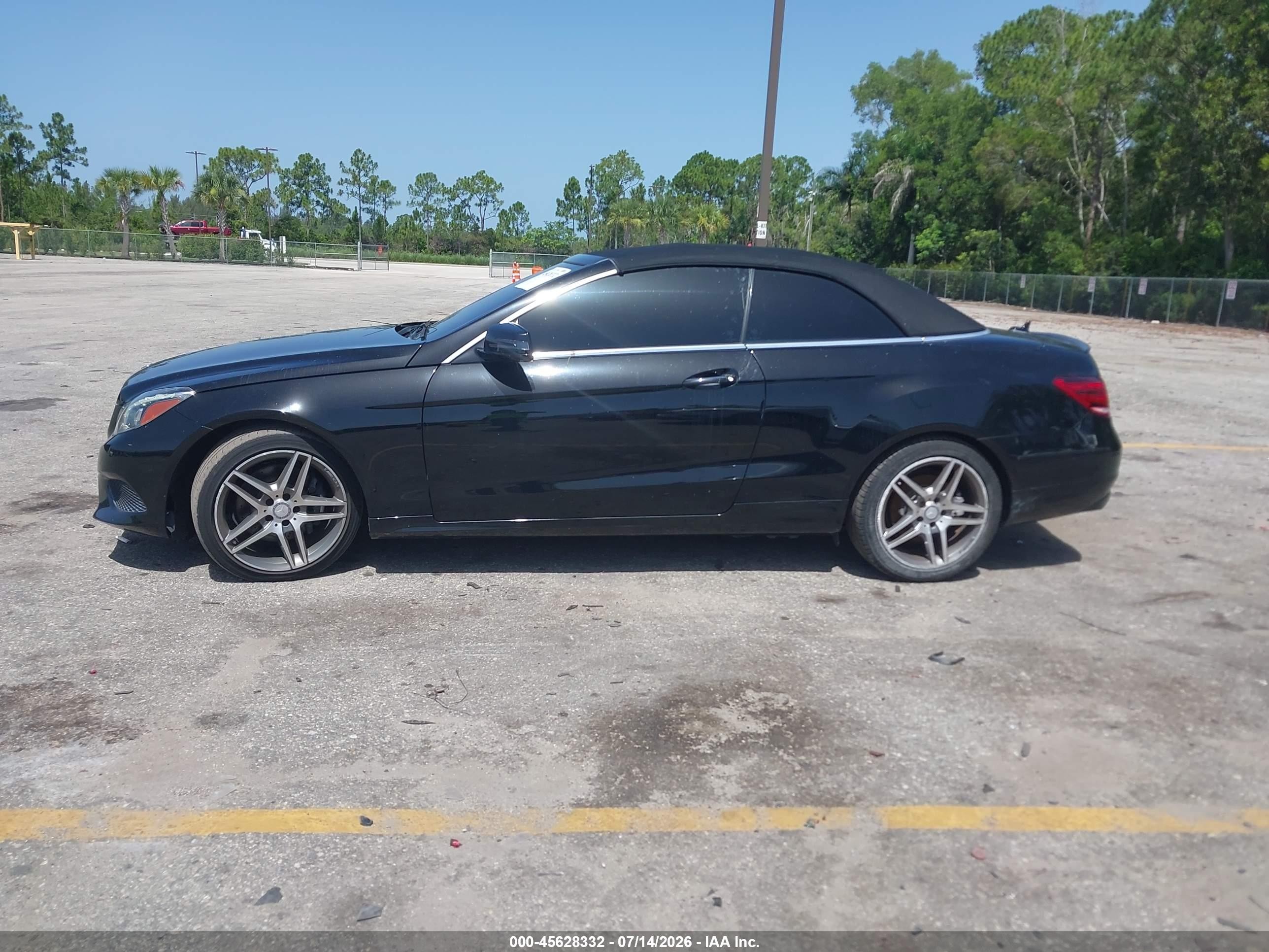 2014 Mercedes-benz E 350   Black vin: WDDKK5KF0EF274181