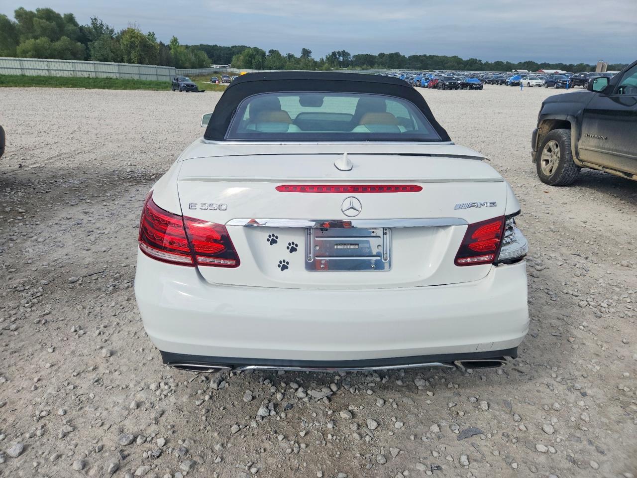 2014 Mercedes-benz E 350 White vin: WDDKK5KF2EF274778