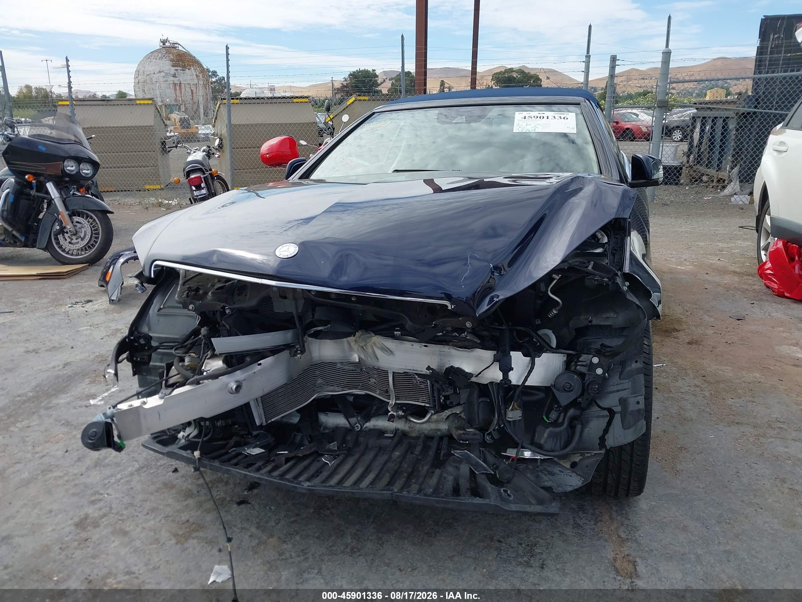 2012 Mercedes-benz E 350 Dark Blue vin: WDDKK5KF3CF144537