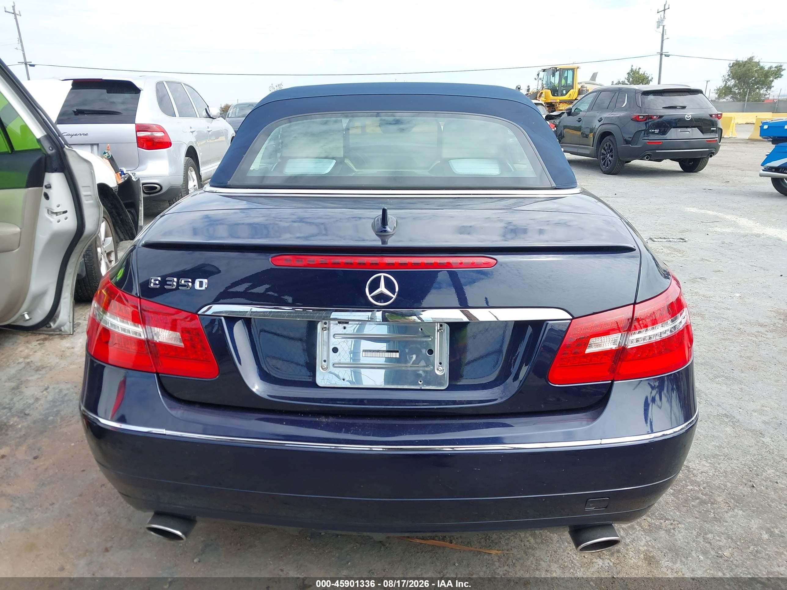 2012 Mercedes-benz E 350 Dark Blue vin: WDDKK5KF3CF144537